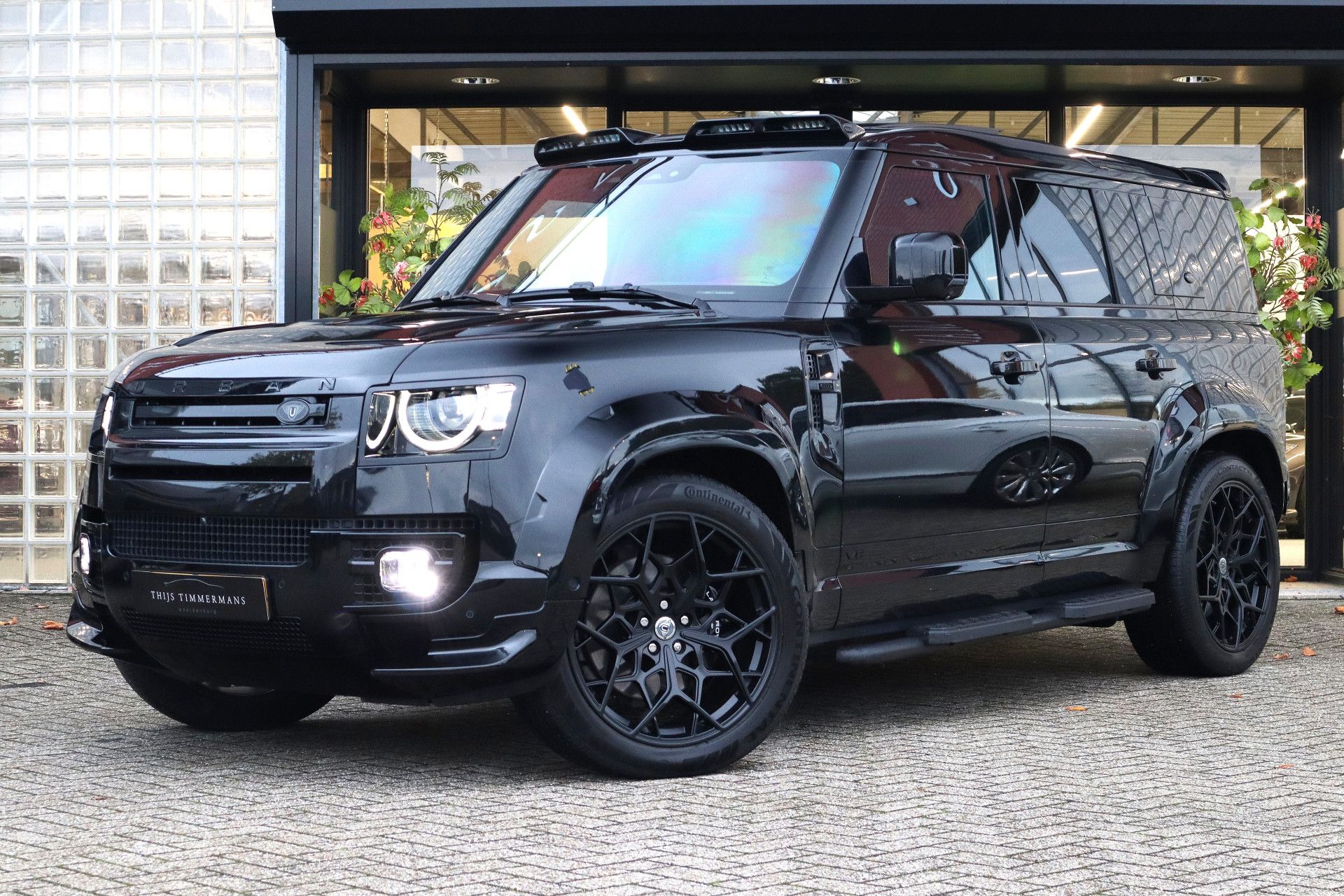 Afbeelding Land Rover Defender 110 5.0 P525 110 V8 URBAN, Milltek, Pano, Stoel/StuurVerwarming