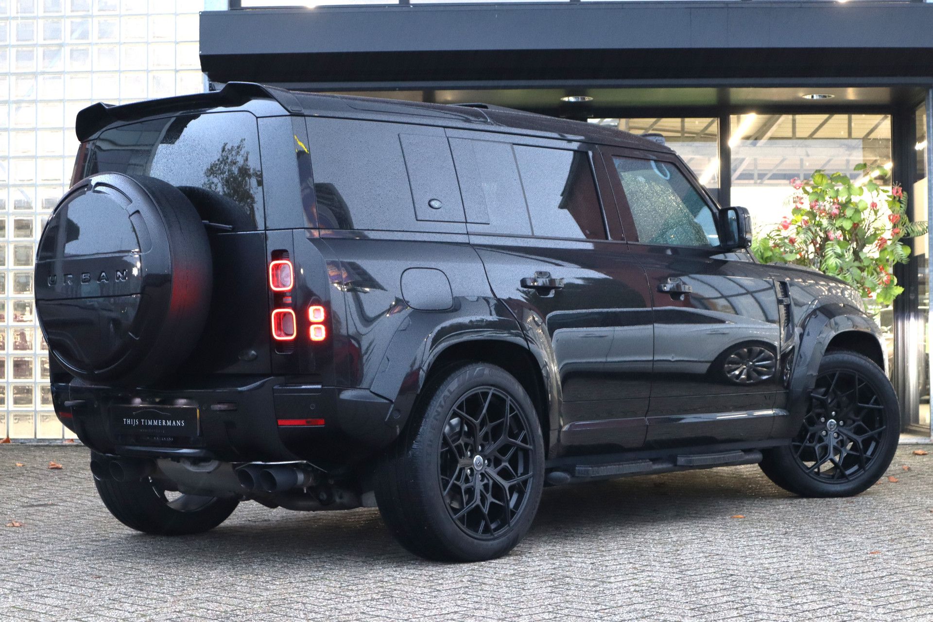 Afbeelding Land Rover Defender 110 5.0 P525 110 V8 URBAN, Milltek, Pano, Stoel/StuurVerwarming