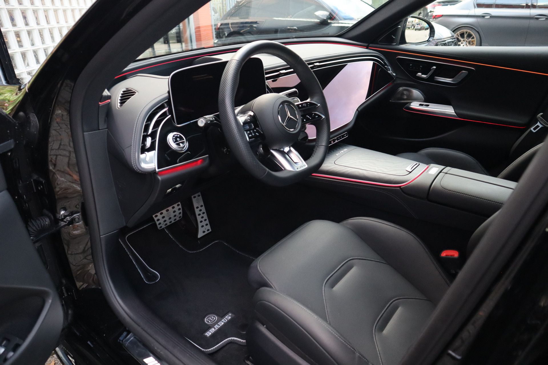 Afbeelding Mercedes-AMG E-Klasse Estate  53 4MATIC+ BRABUS700, Performance Stoelen, Pano, Trekhaak, Hyperscreen, Distronic