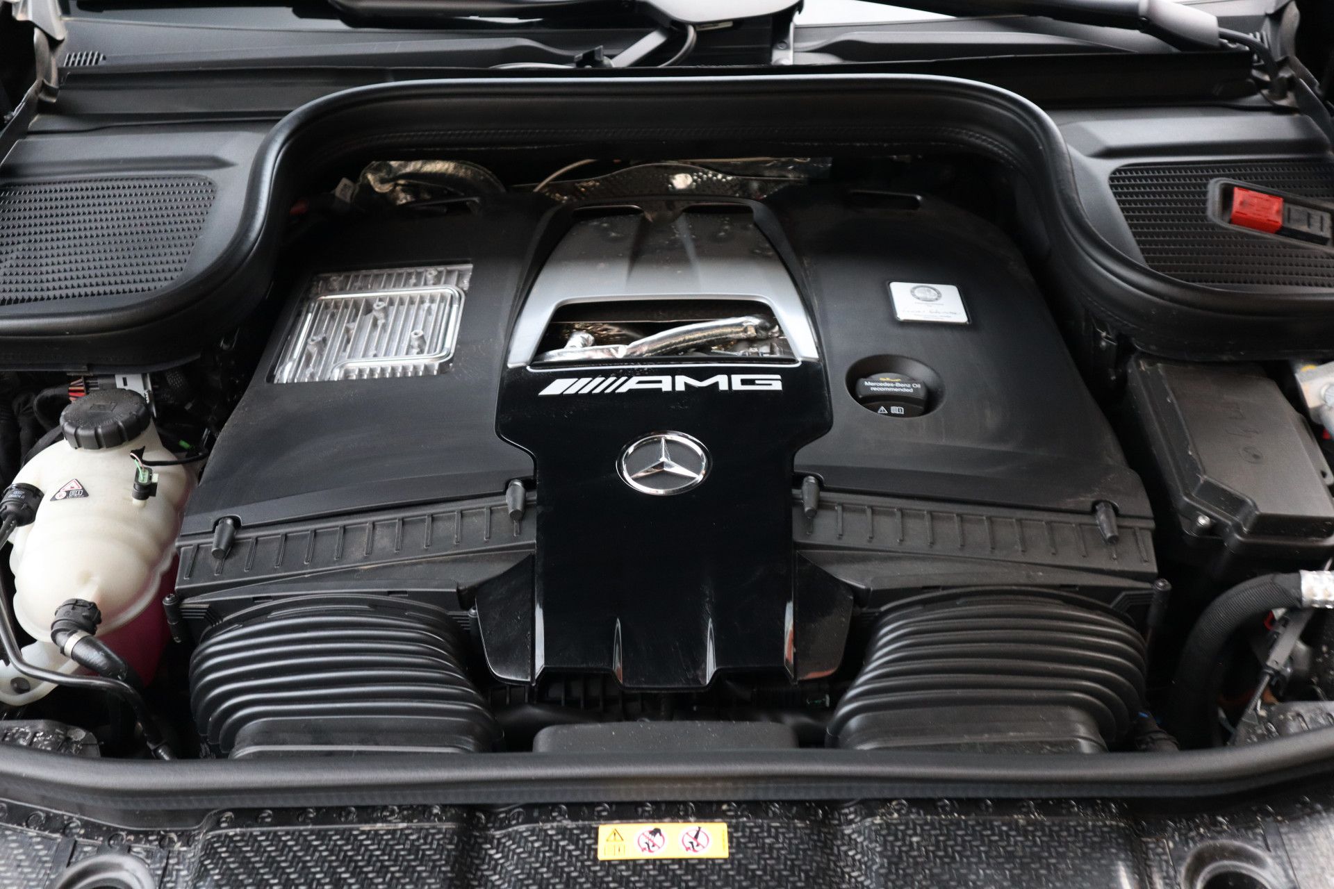 Afbeelding Mercedes-AMG GLE  63 S 4MATIC+ | Keramisch, Carbon int., Massage, Leder Exclusief, Rij-ass. pakket, Zitklima, Panoramadak, Driver's Package, Trekhaak