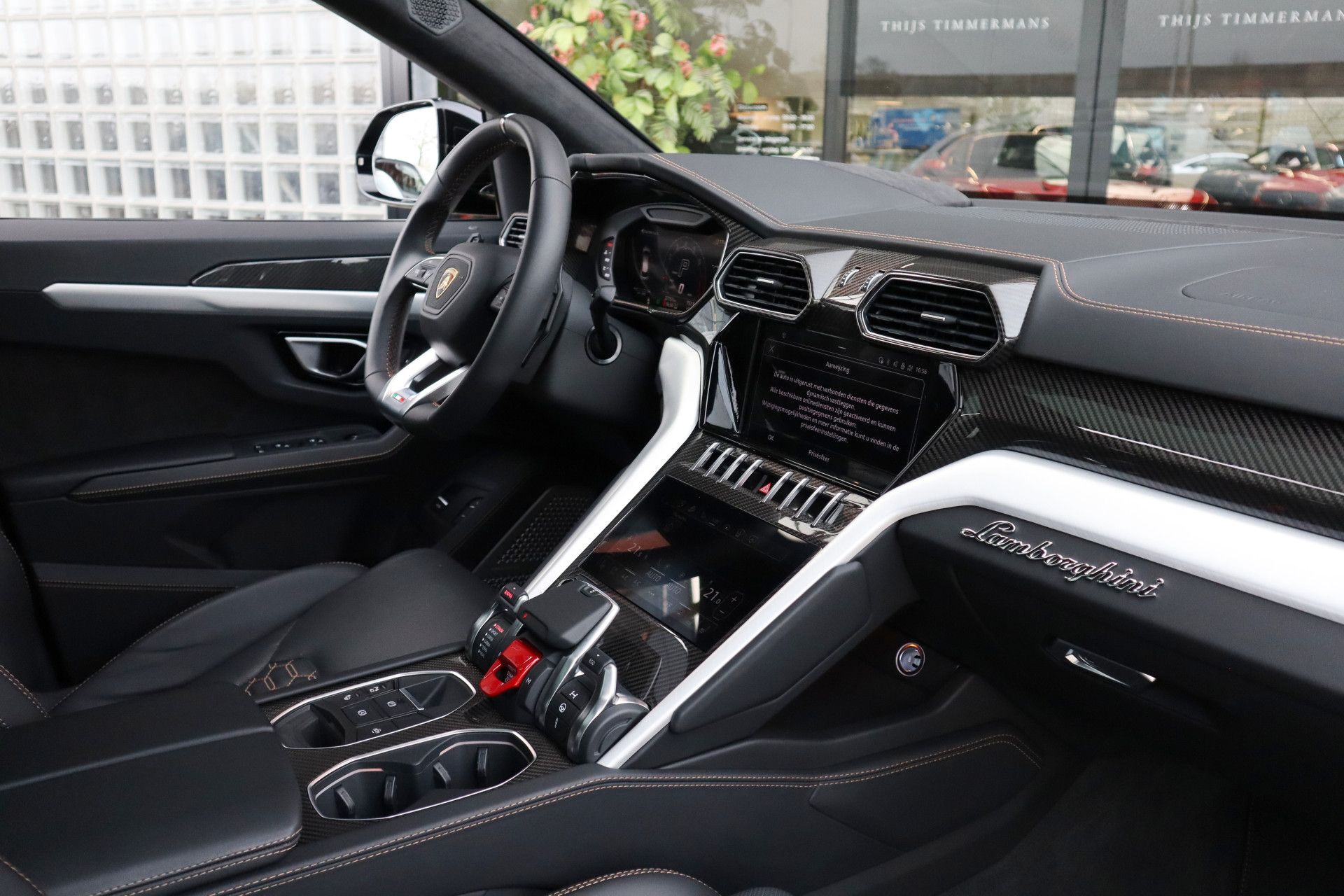 Afbeelding Lamborghini Urus S | Akrapovic, Keramisch, Bang&Olufsen, Massage, Carbon in/exterieur, Panoramadak