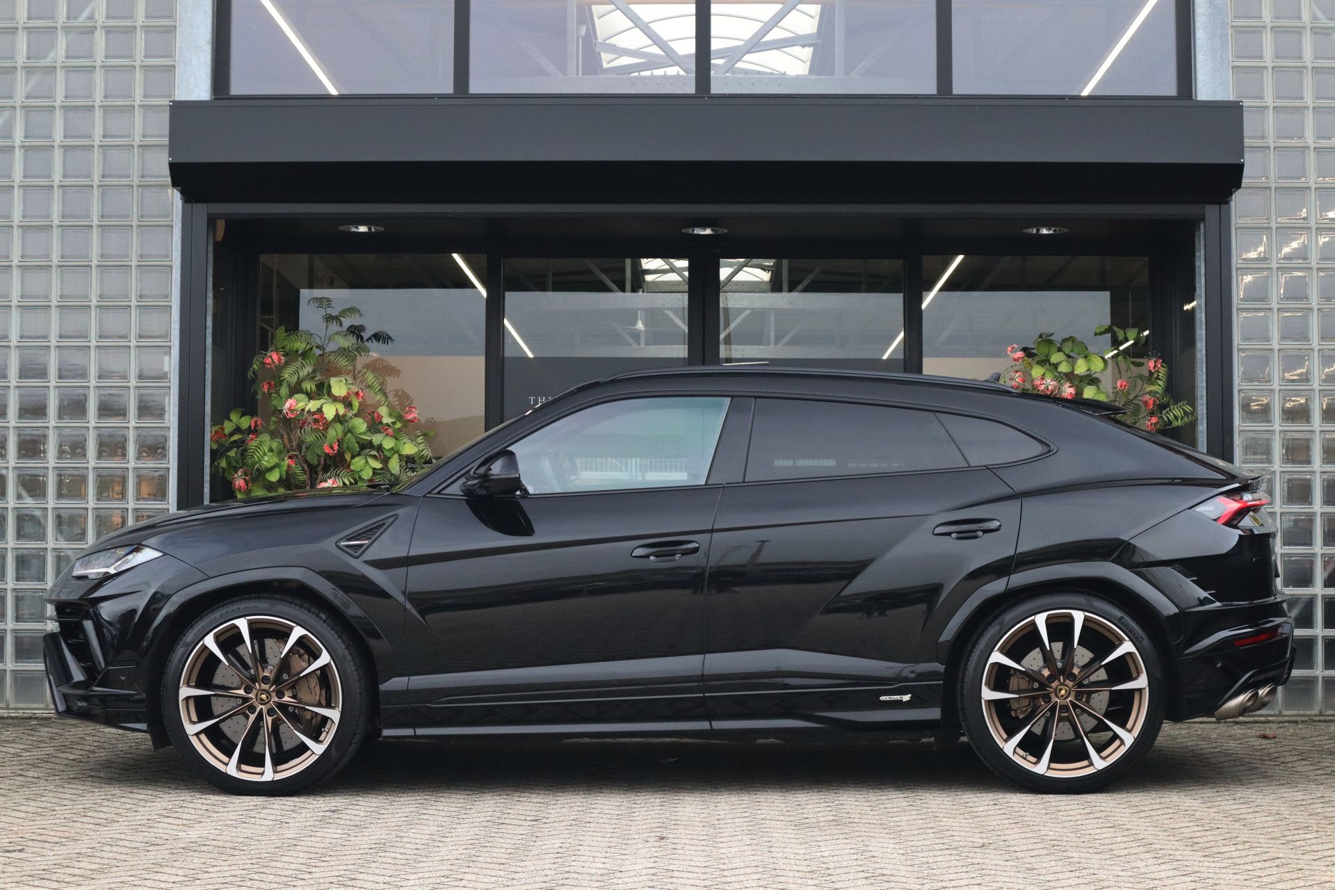 Afbeelding Lamborghini Urus S | Akrapovic, Keramisch, Bang&Olufsen, Massage, Carbon in/exterieur, Panoramadak