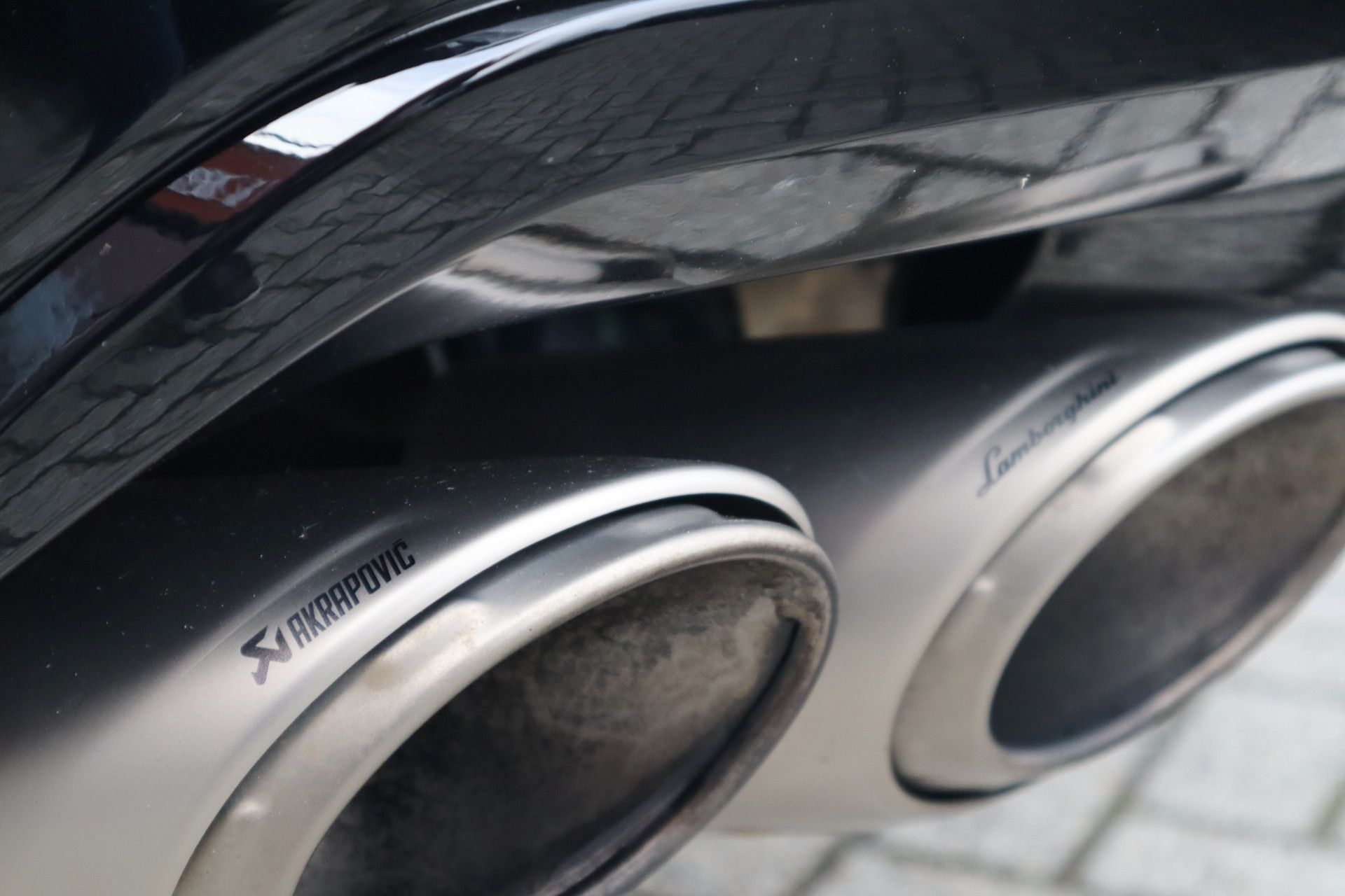 Afbeelding Lamborghini Urus S | Akrapovic, Keramisch, Bang&Olufsen, Massage, Carbon in/exterieur, Panoramadak