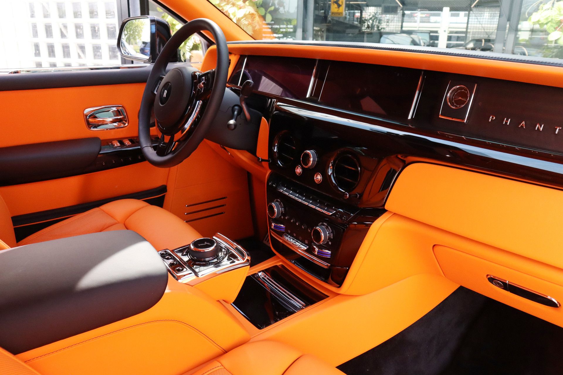 Afbeelding Rolls-Royce Phantom Series II | Starlight, Bespoke Audio, Massage, Entertainment