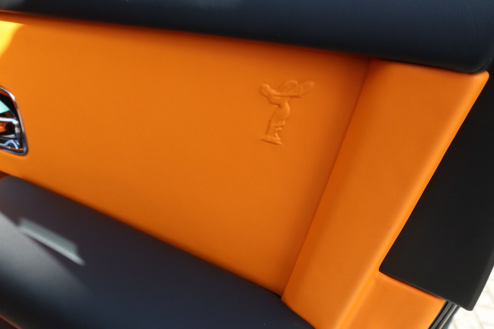 Afbeelding Rolls-Royce Phantom Series II | Starlight, Bespoke Audio, Massage, Entertainment