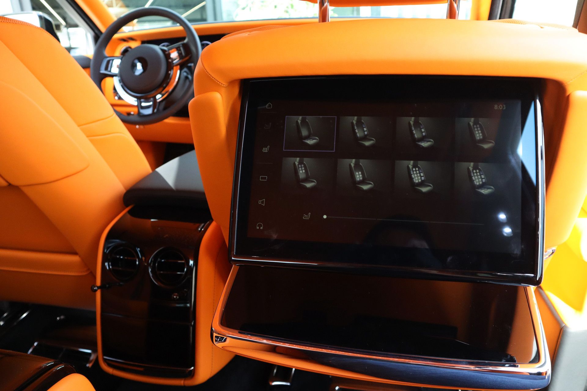 Afbeelding Rolls-Royce Phantom Series II | Starlight, Bespoke Audio, Massage, Entertainment