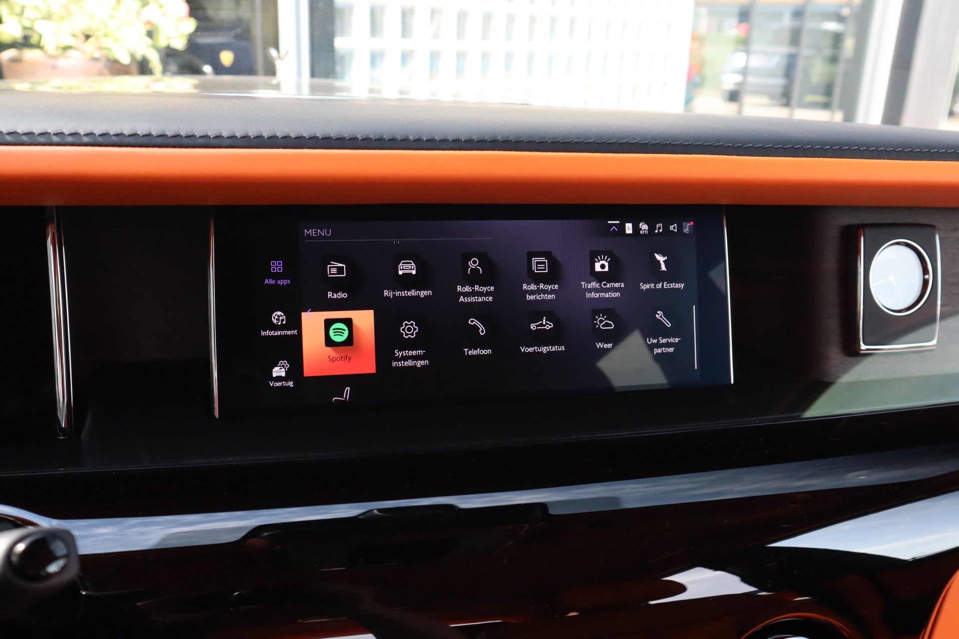 Afbeelding Rolls-Royce Phantom Series II | Starlight, Bespoke Audio, Massage, Entertainment