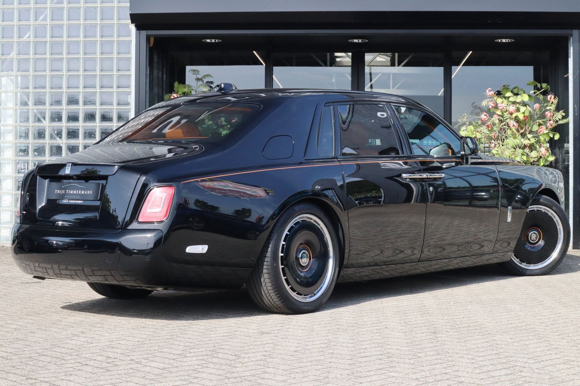 Afbeelding Rolls-Royce Phantom Series II | Starlight, Bespoke Audio, Massage, Entertainment