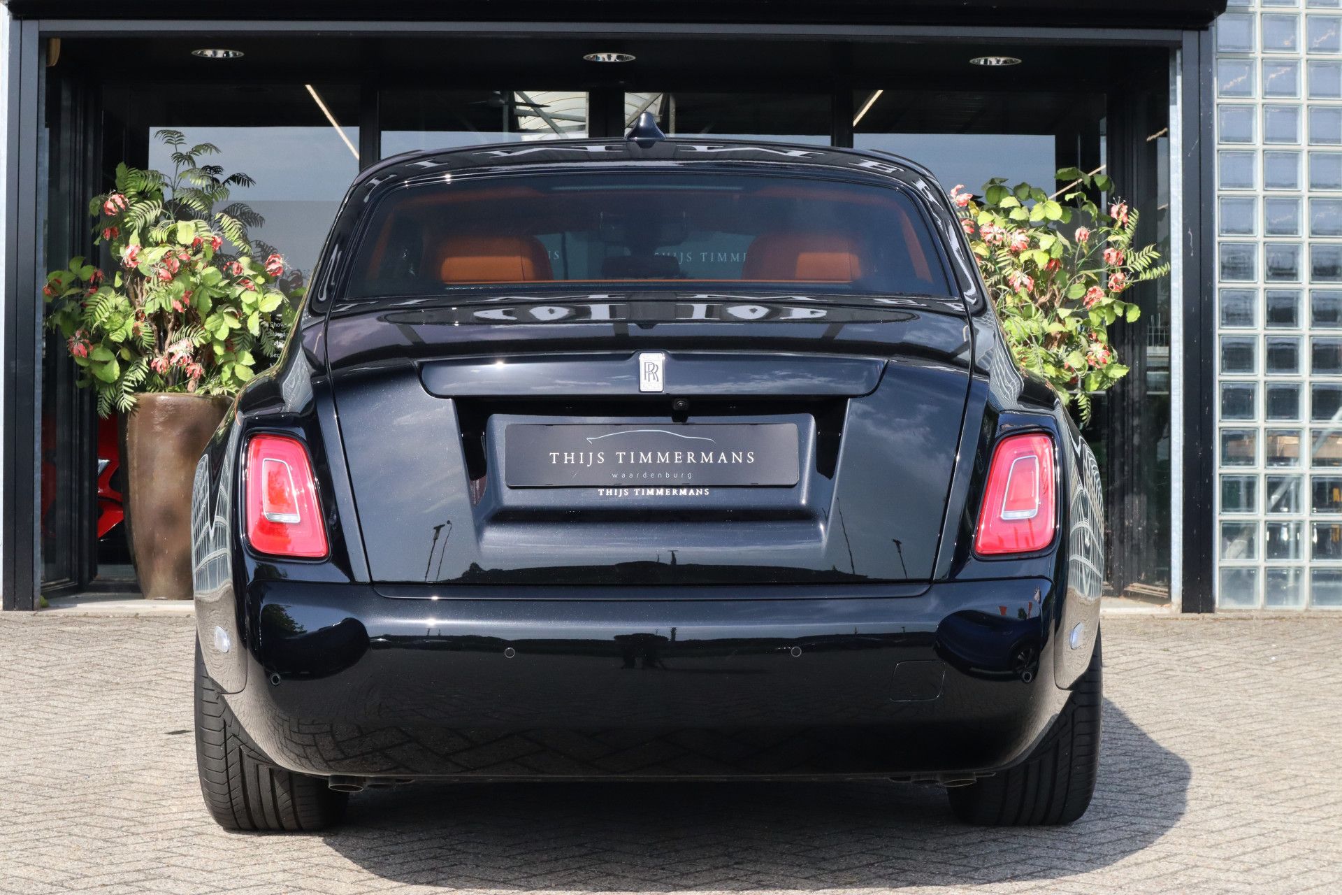 Afbeelding Rolls-Royce Phantom Series II | Starlight, Bespoke Audio, Massage, Entertainment
