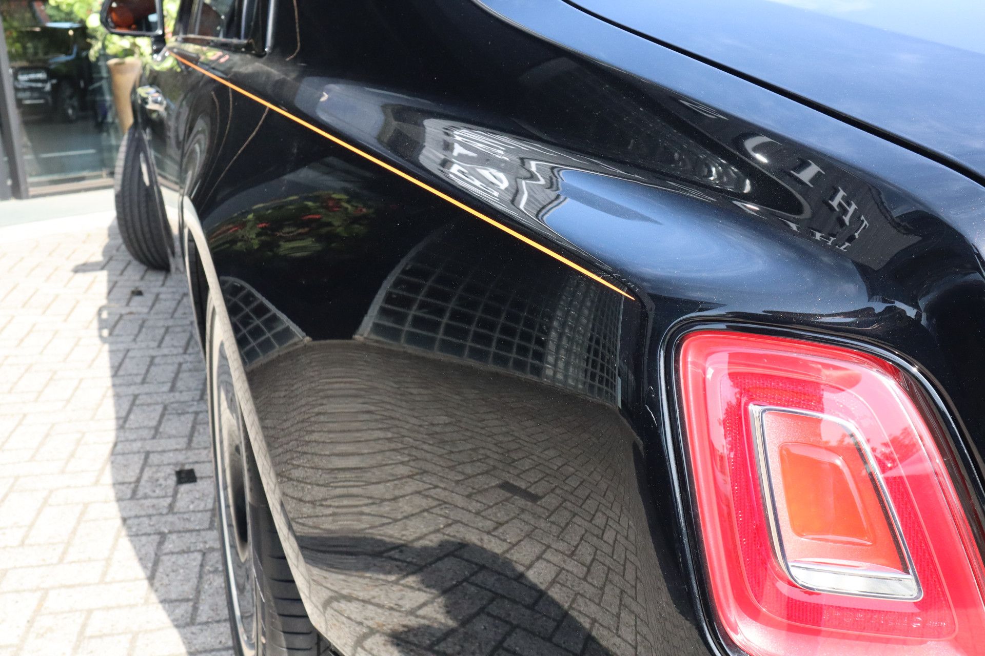 Afbeelding Rolls-Royce Phantom Series II | Starlight, Bespoke Audio, Massage, Entertainment