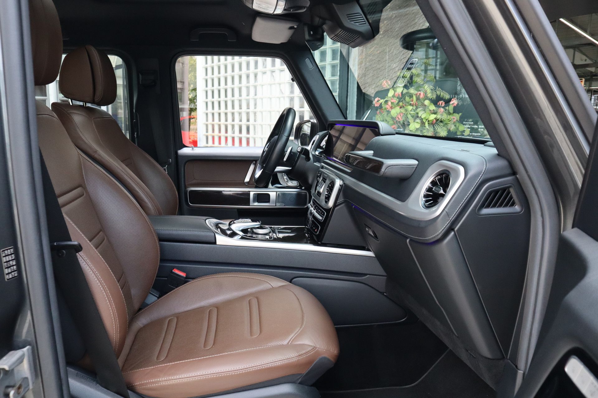 Afbeelding Mercedes-Benz G-Klasse 500 | AMG-Line, Massage, Rij-assistentie pakket, Burmester, Trekhaak, Zitklima, TV