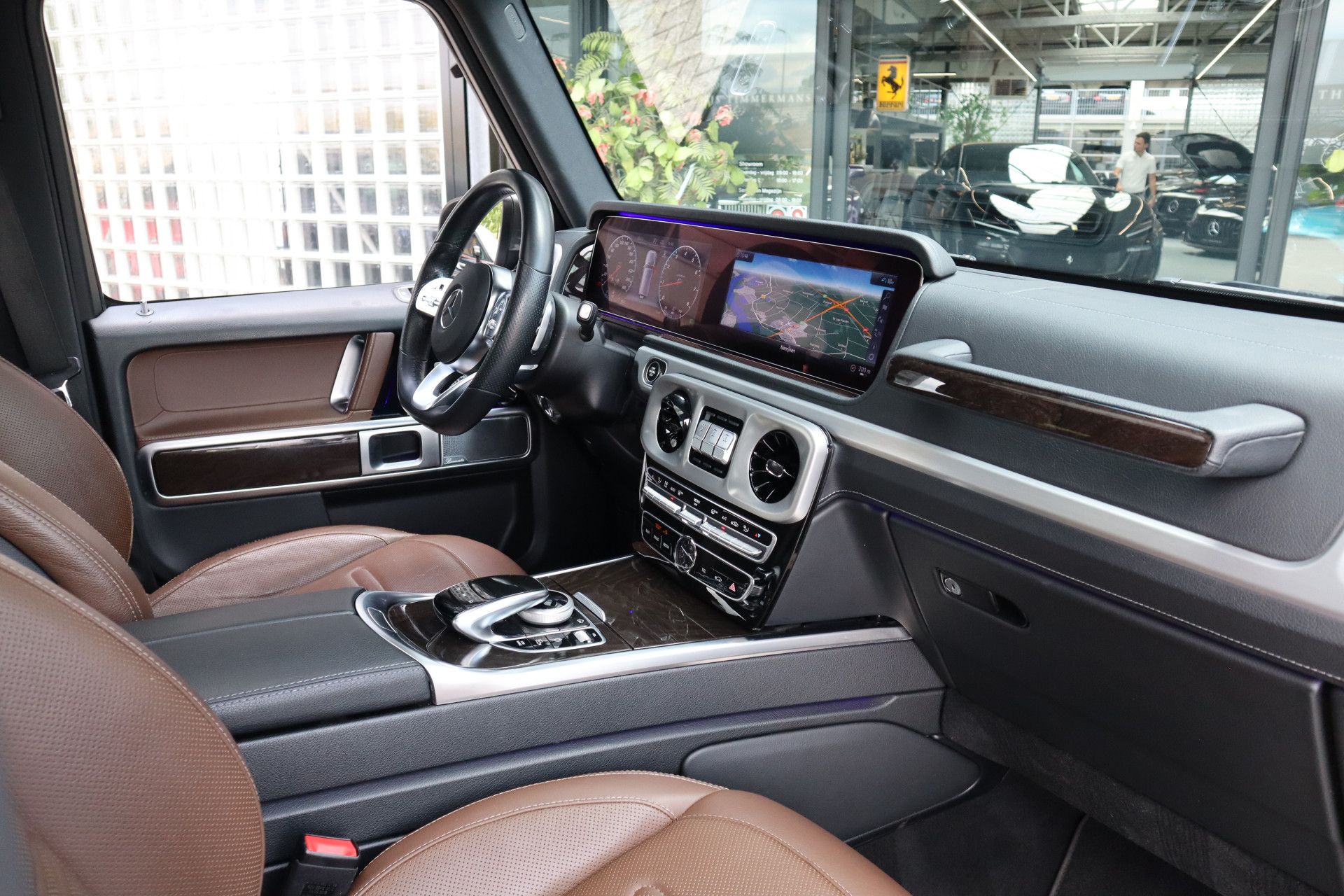 Afbeelding Mercedes-Benz G-Klasse 500 | AMG-Line, Massage, Rij-assistentie pakket, Burmester, Trekhaak, Zitklima, TV