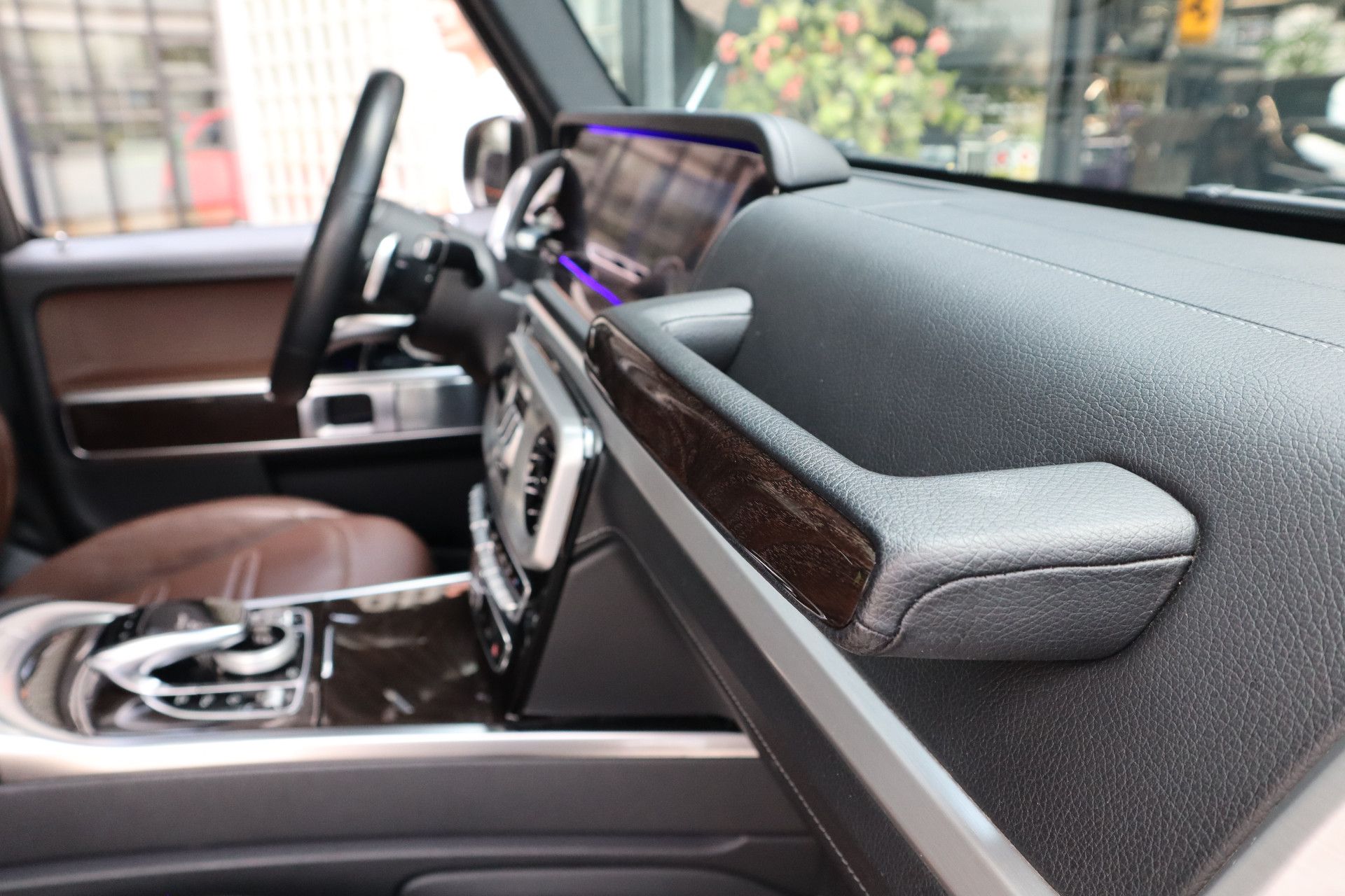 Afbeelding Mercedes-Benz G-Klasse 500 | AMG-Line, Massage, Rij-assistentie pakket, Burmester, Trekhaak, Zitklima, TV