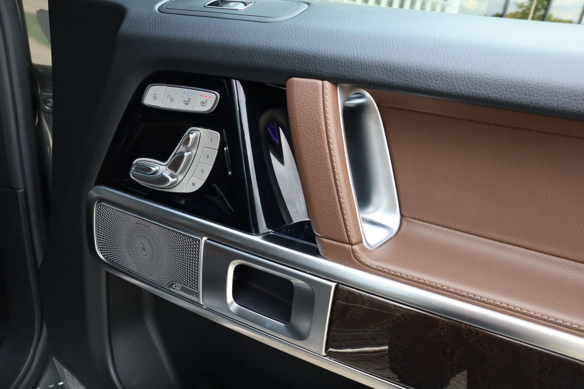 Afbeelding Mercedes-Benz G-Klasse 500 | AMG-Line, Massage, Rij-assistentie pakket, Burmester, Trekhaak, Zitklima, TV