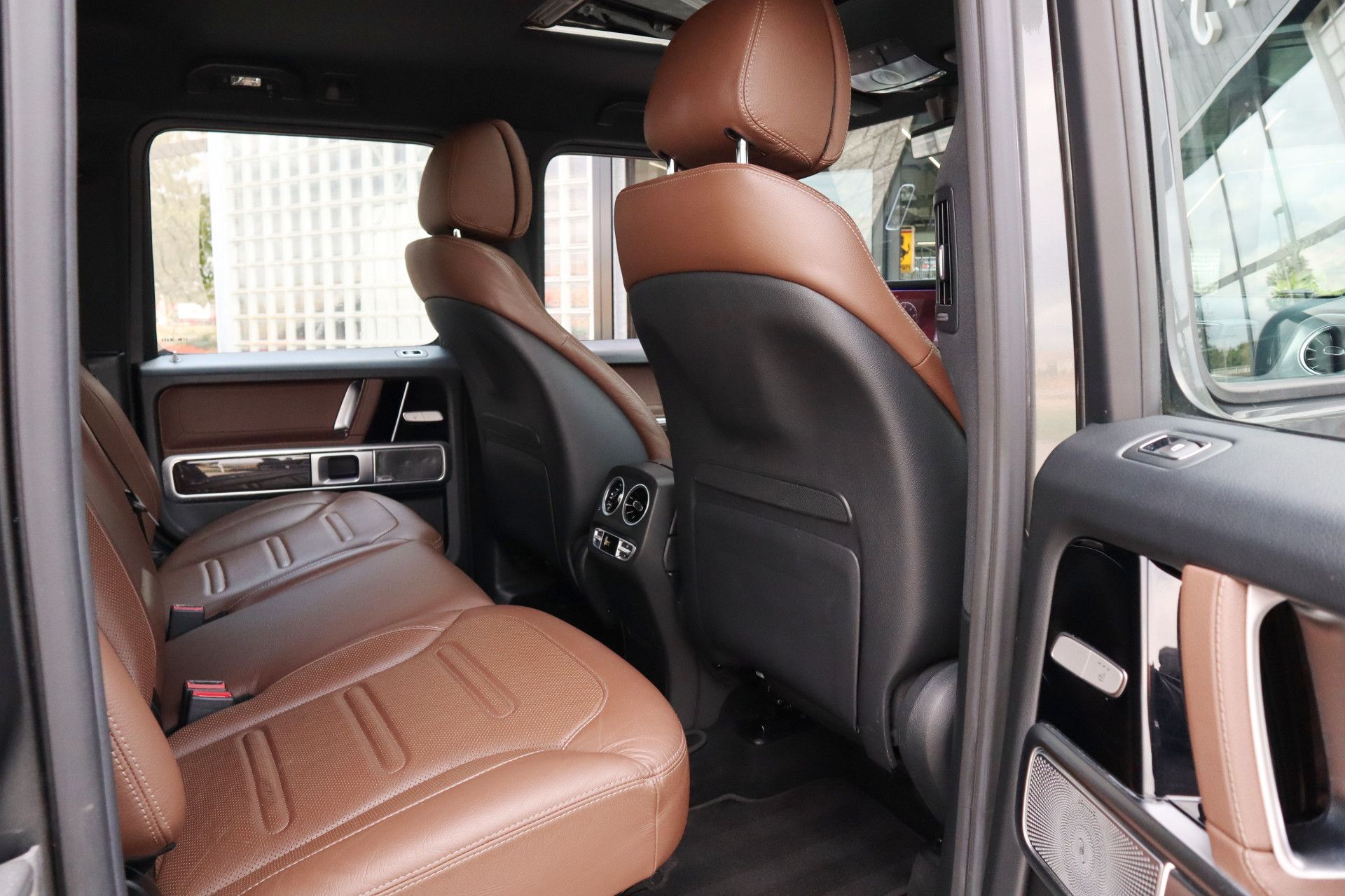 Afbeelding Mercedes-Benz G-Klasse 500 | AMG-Line, Massage, Rij-assistentie pakket, Burmester, Trekhaak, Zitklima, TV