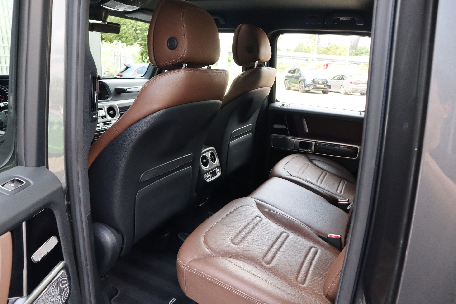 Afbeelding Mercedes-Benz G-Klasse 500 | AMG-Line, Massage, Rij-assistentie pakket, Burmester, Trekhaak, Zitklima, TV