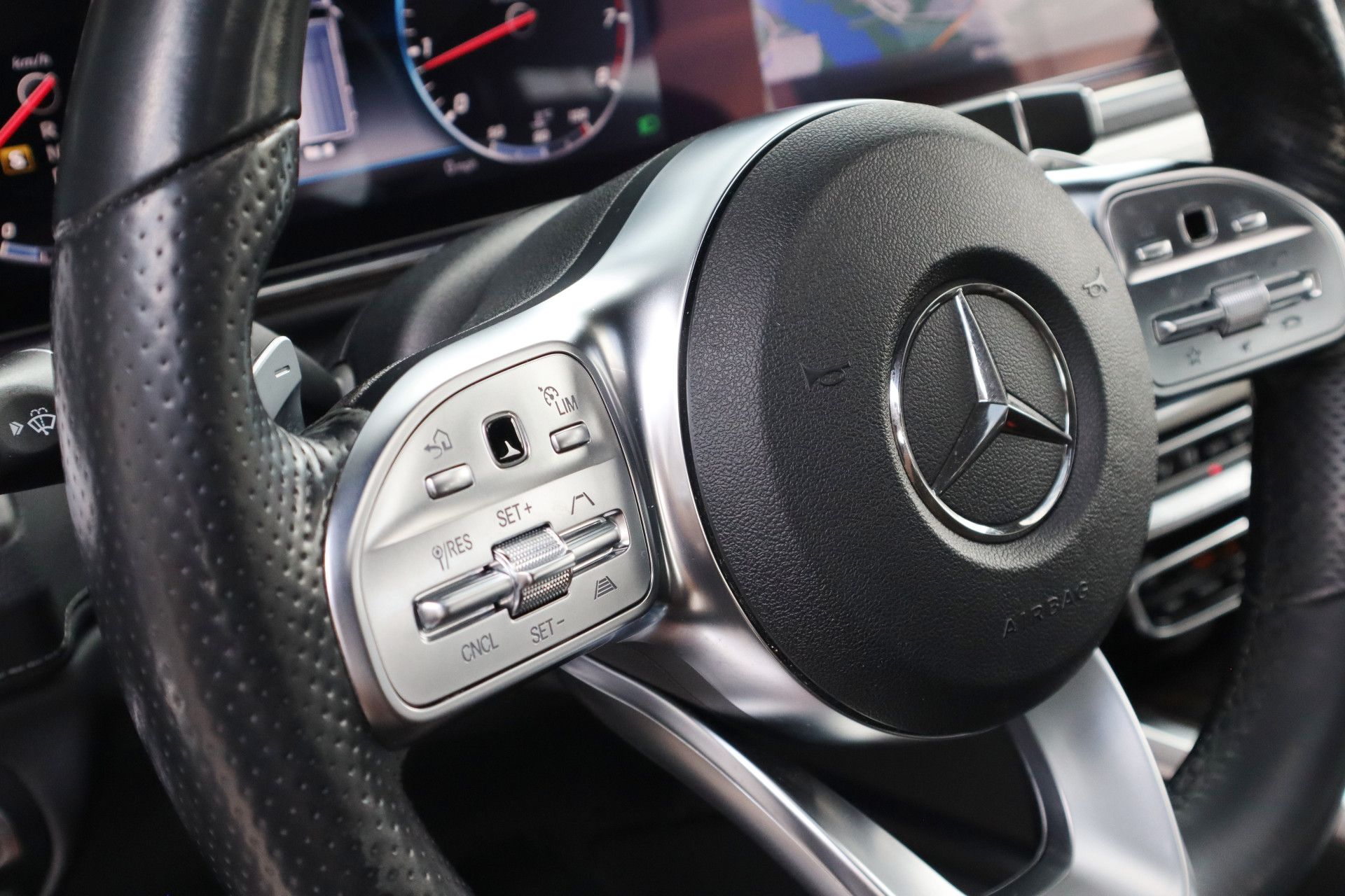 Afbeelding Mercedes-Benz G-Klasse 500 | AMG-Line, Massage, Rij-assistentie pakket, Burmester, Trekhaak, Zitklima, TV