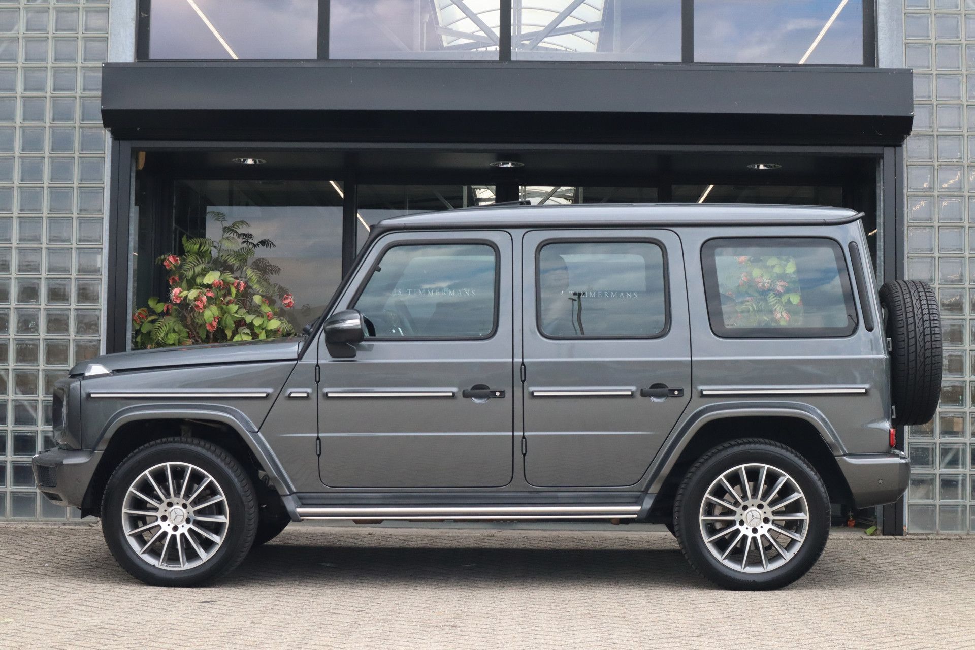 Afbeelding Mercedes-Benz G-Klasse 500 | AMG-Line, Massage, Rij-assistentie pakket, Burmester, Trekhaak, Zitklima, TV