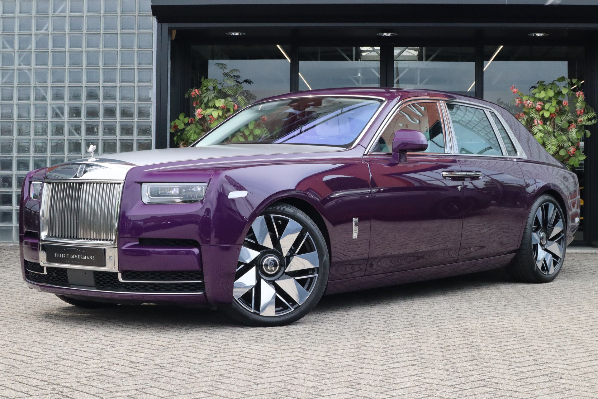 Rolls-Royce Phantom Series II "The Extrovert" - foto 1
