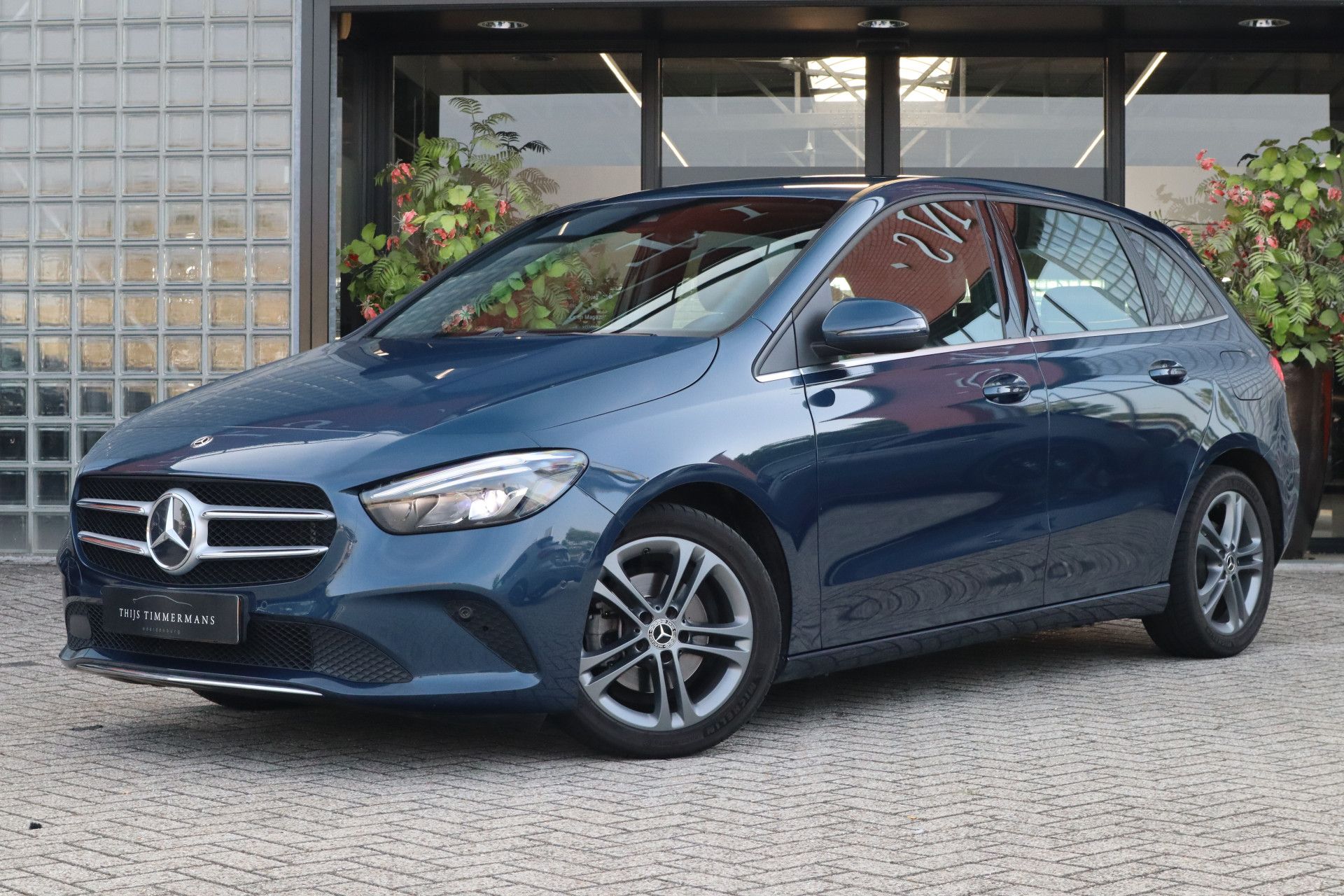 Afbeelding Mercedes-Benz B-Klasse 180 Advantage | Automaat, Achteruitrijcamera, Airco, Spoorassistent, Denimblauw