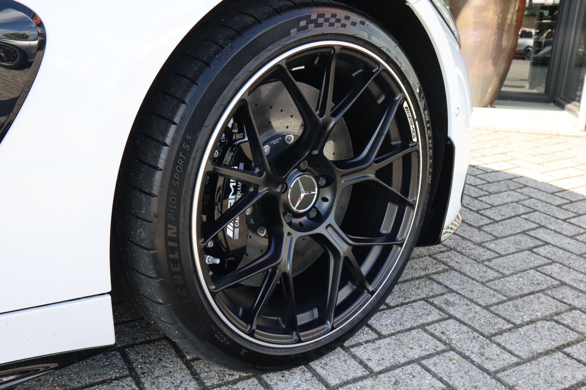 Afbeelding Mercedes-AMG AMG GT 63 S E Performance | Keramisch, Carbon in/ex, Aerodynamica-pakket, Dynamic Plus pakket, 21 inch, Achterasbesturing, Performance-stoelen, Rij-ass. Plus pakket, Burmester High End, Panoramadak