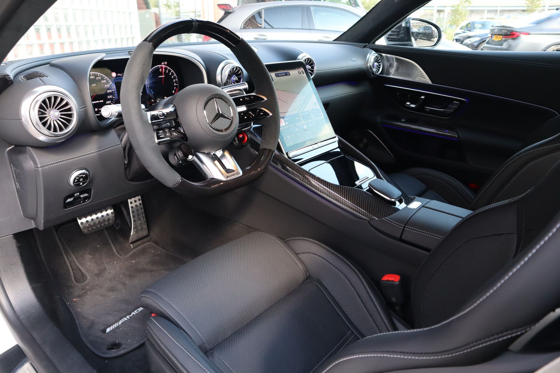 Afbeelding Mercedes-AMG AMG GT 63 S E Performance | Keramisch, Carbon in/ex, Aerodynamica-pakket, Dynamic Plus pakket, 21 inch, Achterasbesturing, Performance-stoelen, Rij-ass. Plus pakket, Burmester High End, Panoramadak