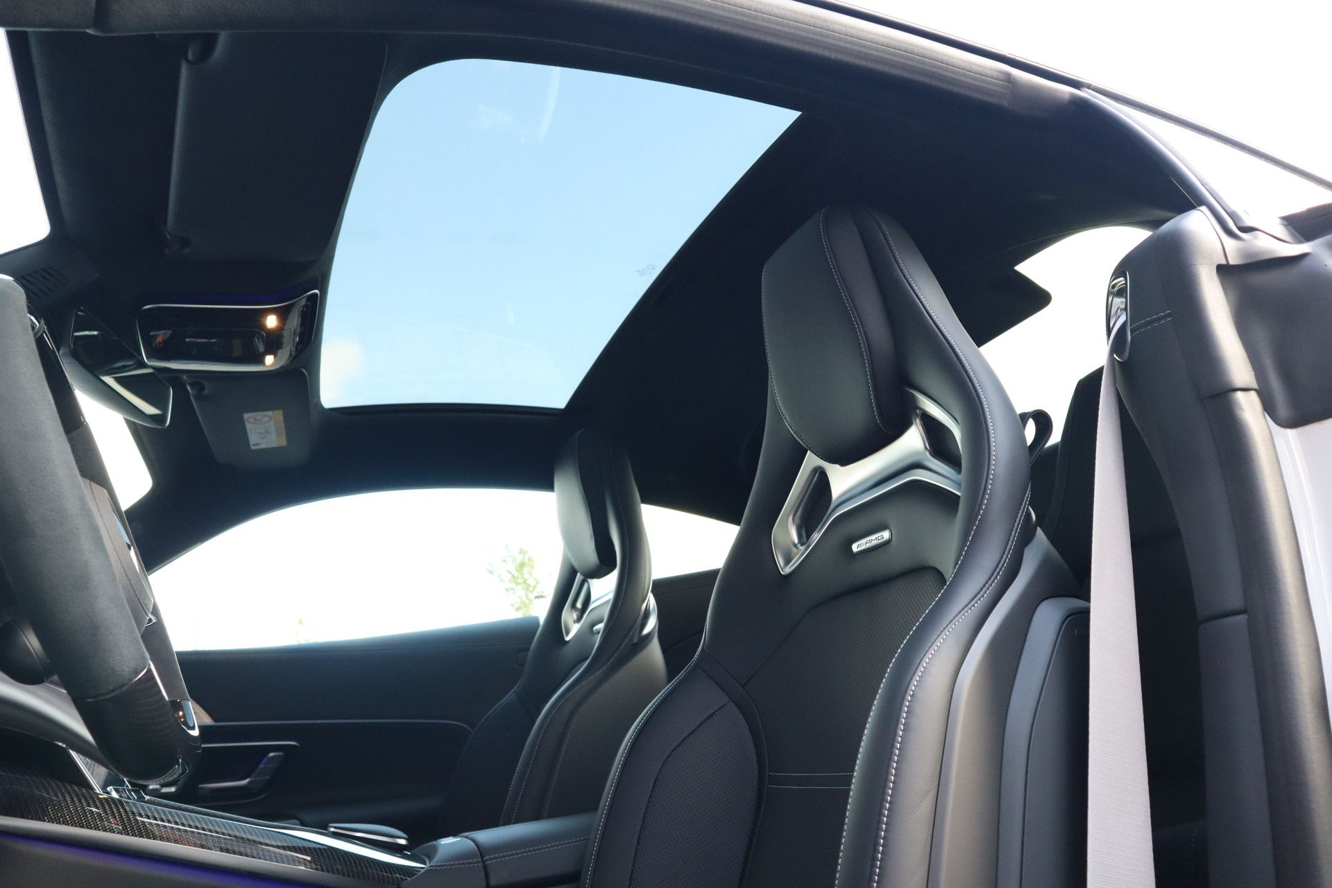 Afbeelding Mercedes-AMG AMG GT 63 S E Performance | Keramisch, Carbon in/ex, Aerodynamica-pakket, Dynamic Plus pakket, 21 inch, Achterasbesturing, Performance-stoelen, Rij-ass. Plus pakket, Burmester High End, Panoramadak