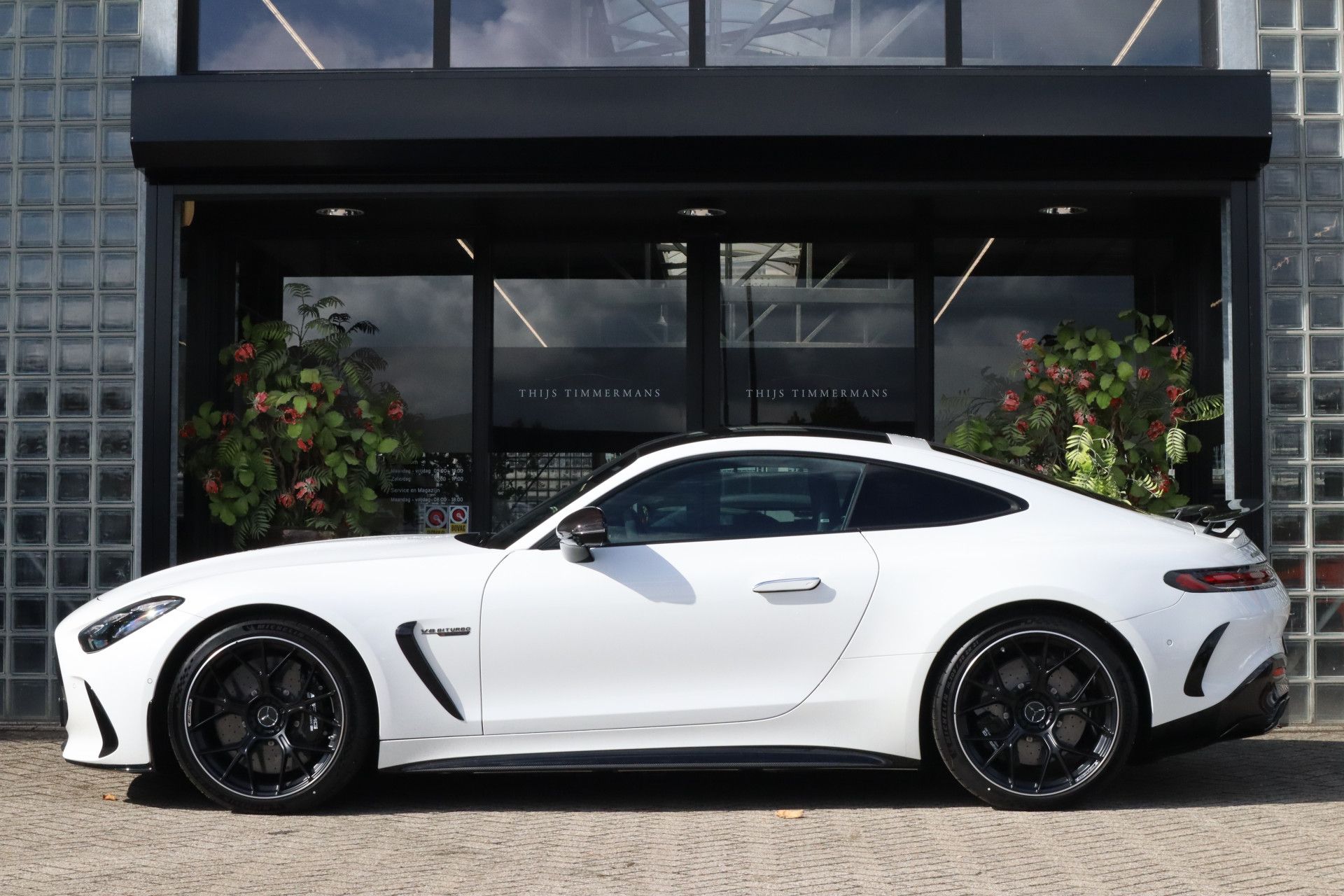 Afbeelding Mercedes-AMG AMG GT 63 S E Performance | Keramisch, Carbon in/ex, Aerodynamica-pakket, Dynamic Plus pakket, 21 inch, Achterasbesturing, Performance-stoelen, Rij-ass. Plus pakket, Burmester High End, Panoramadak