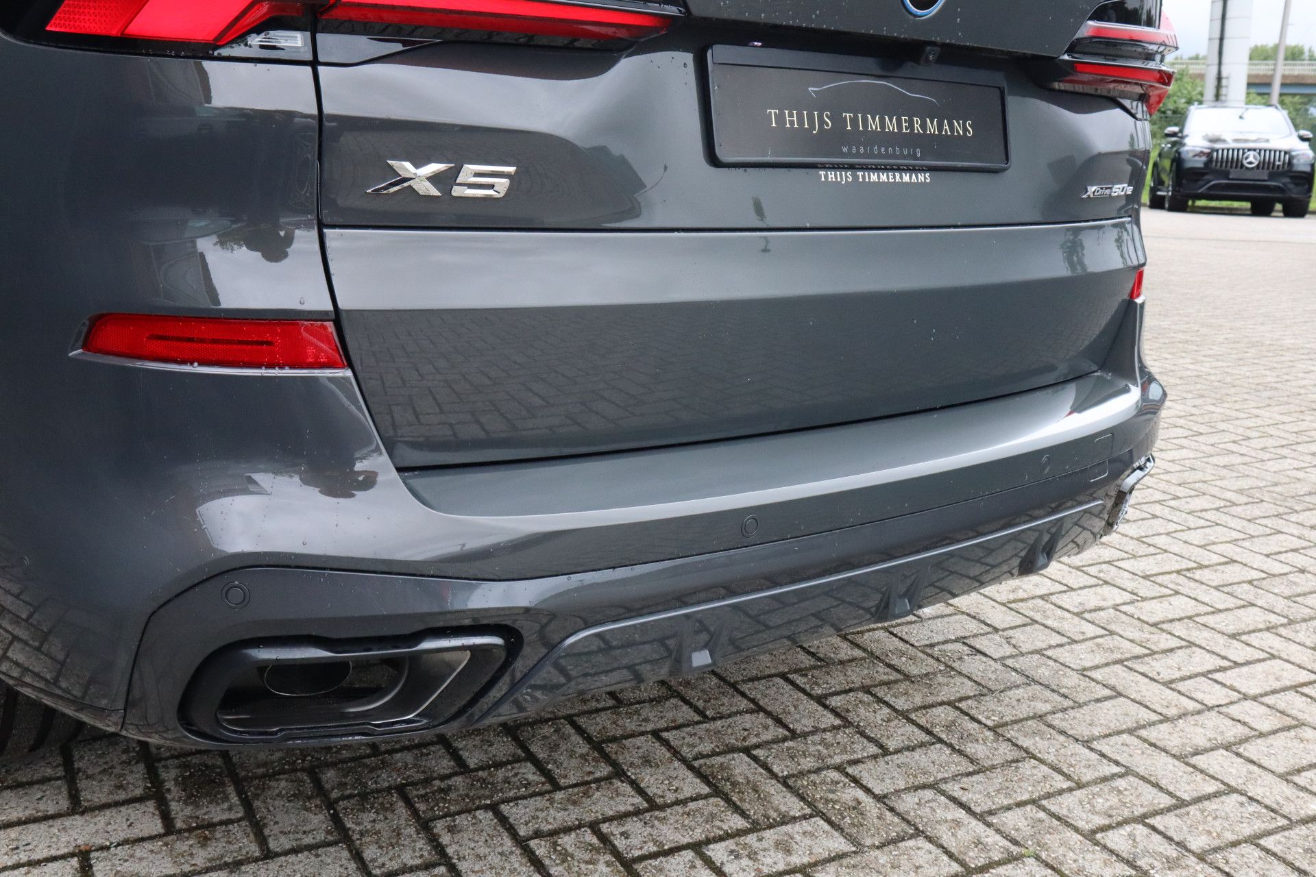 Afbeelding BMW X5 xDrive50e | Dravitgrau, M Sportpakket Pro, Sportstoelen, Massage, Carbon interieur, Driving Assistant Professional, Harman/Kardon, Trekhaak, Panoramadak, Zitklima, Stuurverwarming