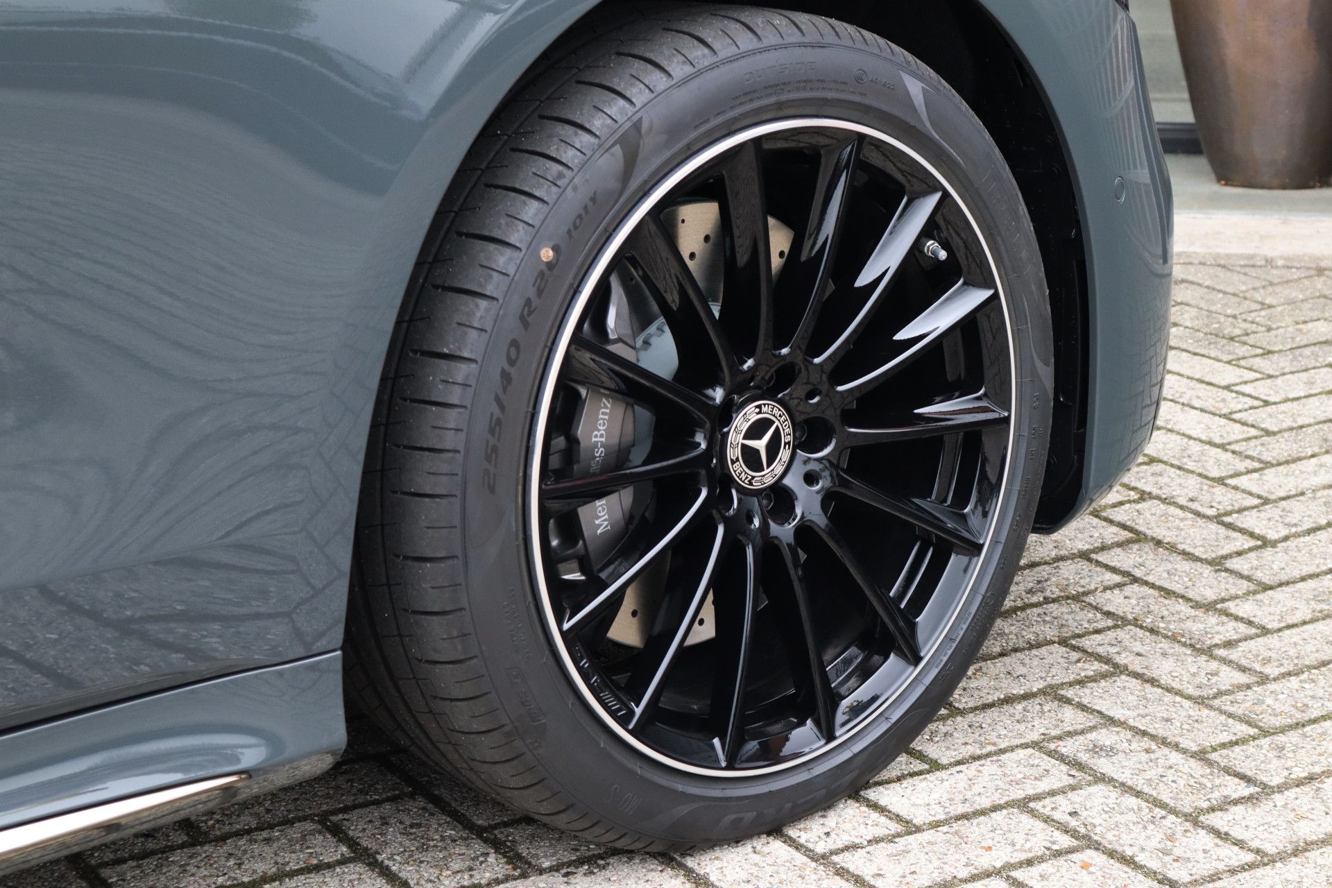 Afbeelding Mercedes-Benz S-Klasse 580 e 4MATIC Lang | AMG-Line, Achterasbesturing, Burmester High End 4D, Massage, Leder Exclusief, Chauffeurspakket, Rij-ass. Plus pakket, Warmtecomfortpakket, Zonweringspakket, Night-pakket