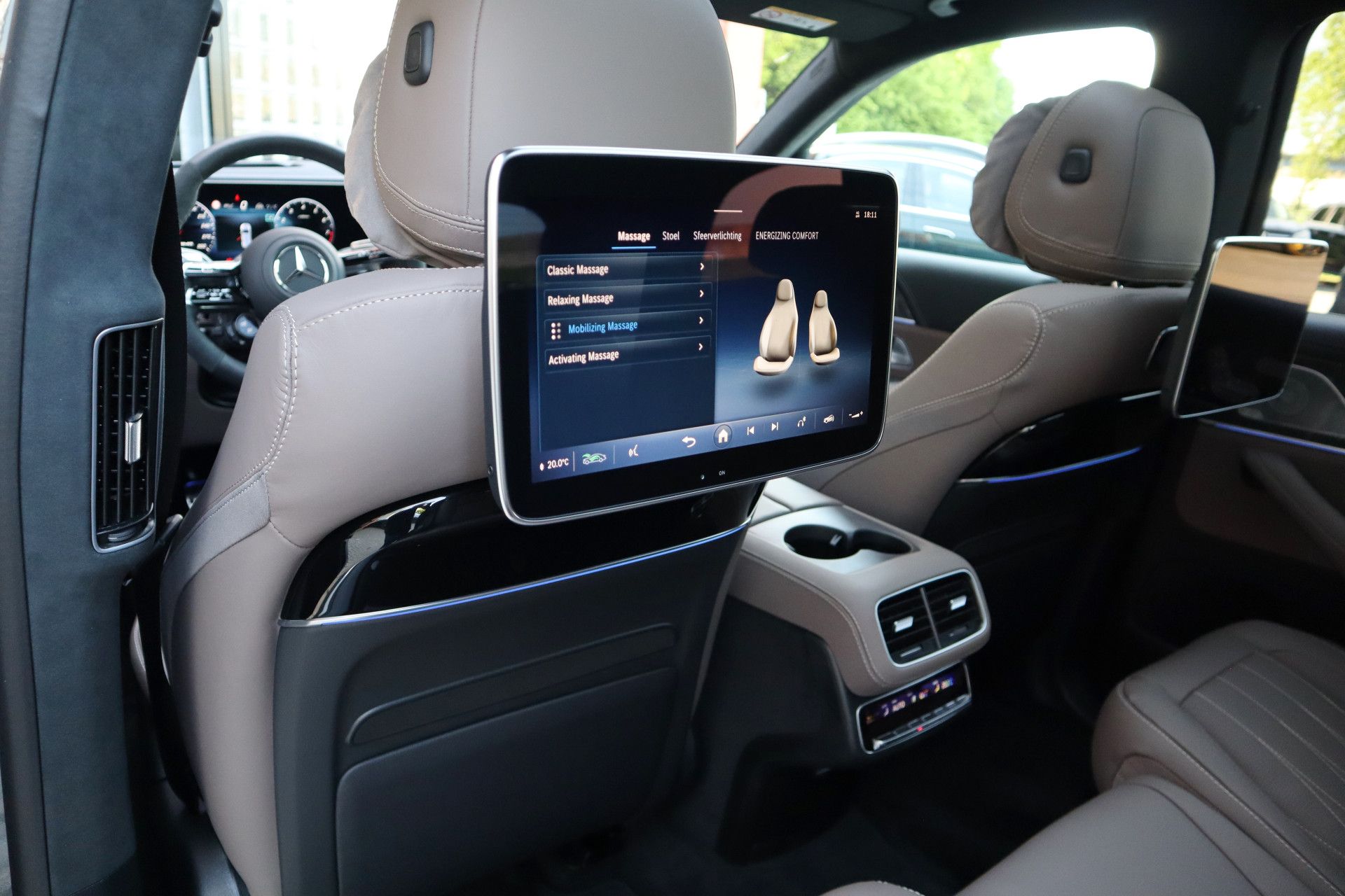 Afbeelding Mercedes-AMG GLS 63  4MATIC+ | Manufaktur Siliziumgrijs, Manufaktur interieur, Keramisch, Carbon interieur, Burmester High End 3D, Entertainment, Massagestoelen, Rij-ass. Plus pakket, Standkachel, Driver's Package