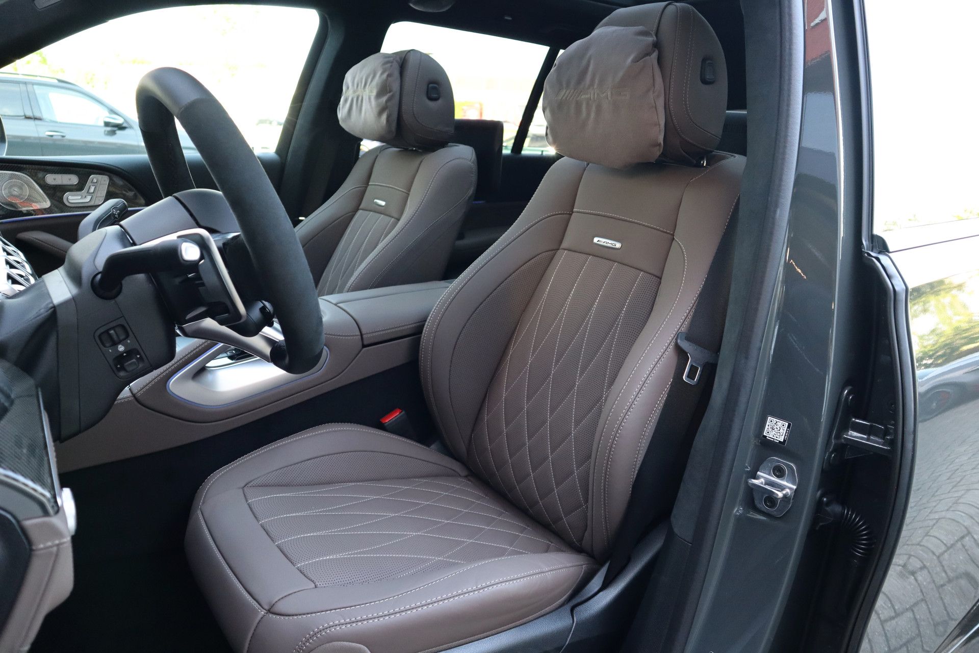 Afbeelding Mercedes-AMG GLS 63  4MATIC+ | Manufaktur Siliziumgrijs, Manufaktur interieur, Keramisch, Carbon interieur, Burmester High End 3D, Entertainment, Massagestoelen, Rij-ass. Plus pakket, Standkachel, Driver's Package