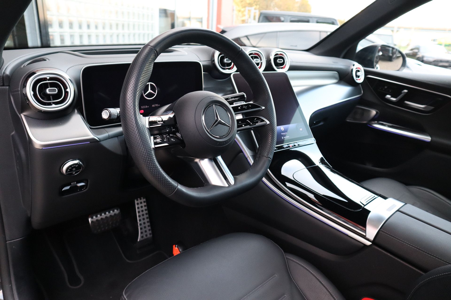 Afbeelding Mercedes-Benz GLC 200 4MATIC | AMG-Line, Luchtvering, Achterasbest., Rij-ass. pakket, Burmester, Pano, Memory, Stoelverwarming, Digital Light