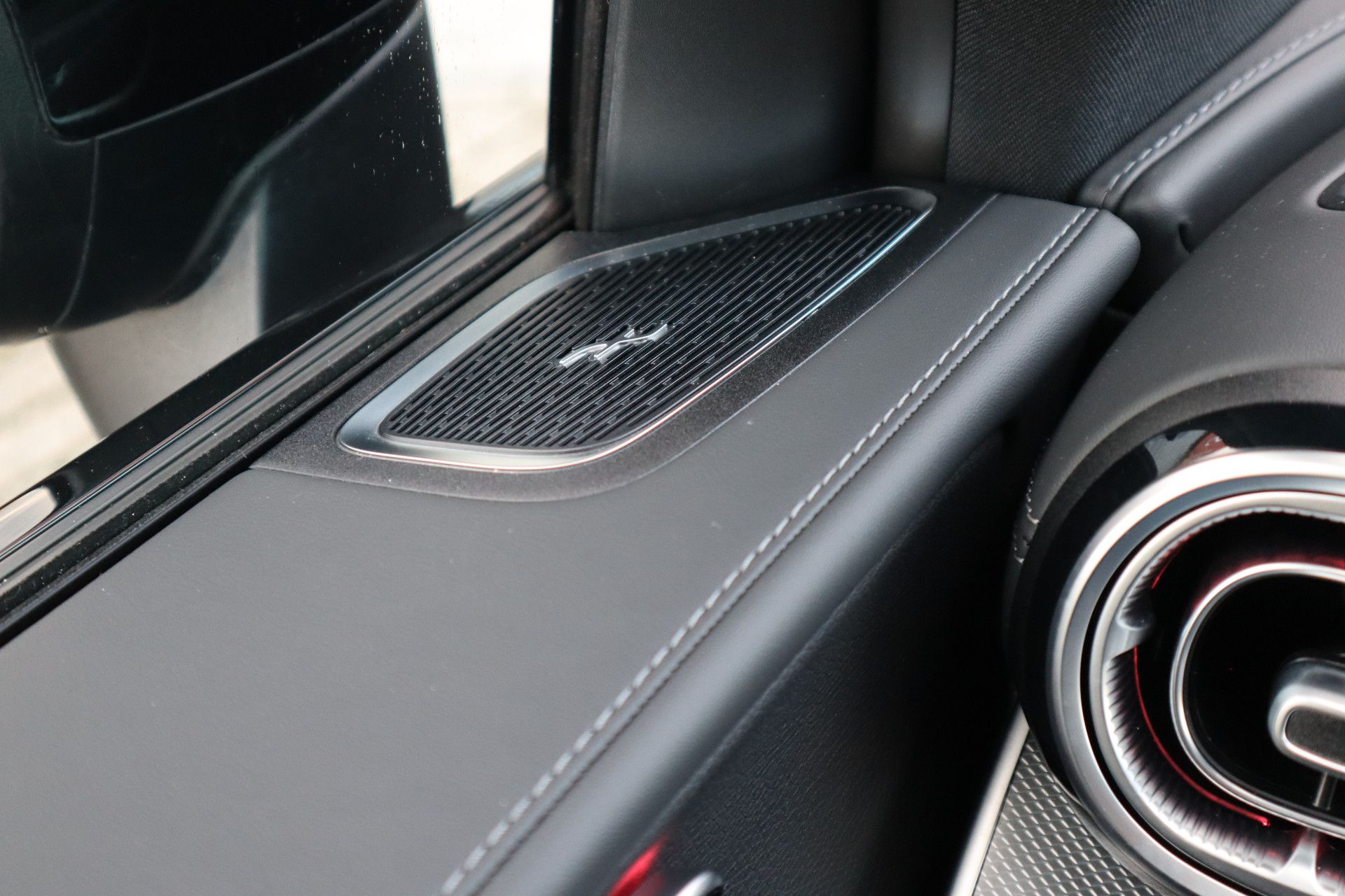 Afbeelding Mercedes-Benz GLC 200 4MATIC | AMG-Line, Luchtvering, Achterasbest., Rij-ass. pakket, Burmester, Pano, Memory, Stoelverwarming, Digital Light