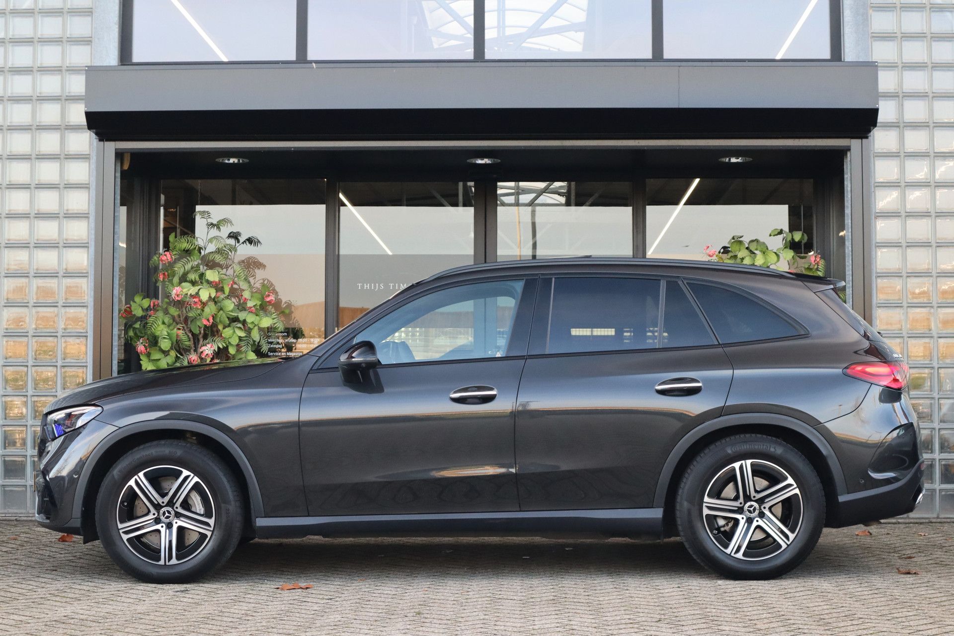 Afbeelding Mercedes-Benz GLC 200 4MATIC | AMG-Line, Luchtvering, Achterasbest., Rij-ass. pakket, Burmester, Pano, Memory, Stoelverwarming, Digital Light