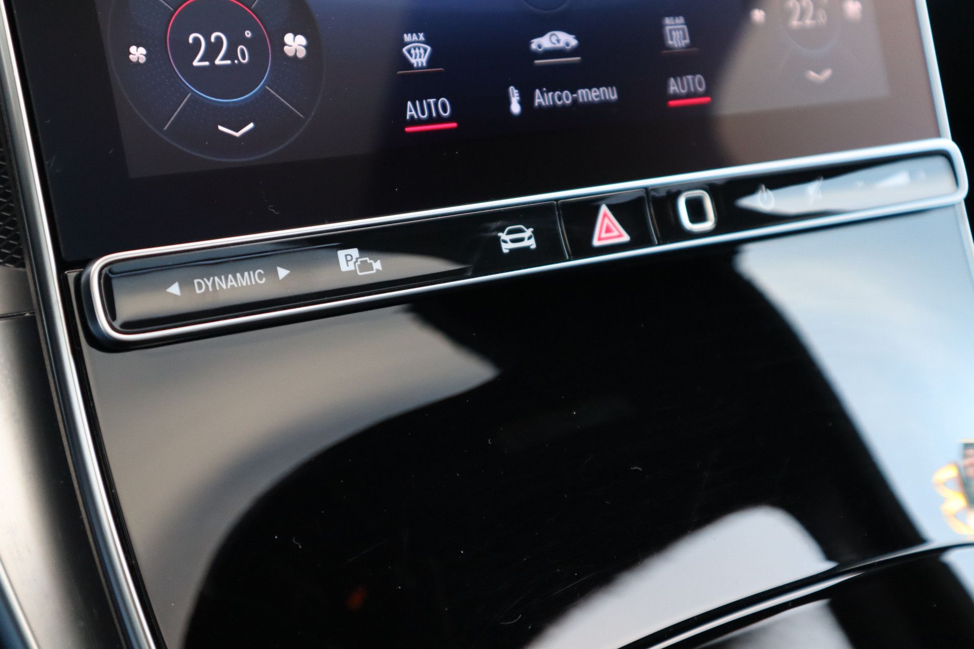 Afbeelding Mercedes-Benz GLC 200 4MATIC | AMG-Line, Luchtvering, Achterasbest., Rij-ass. pakket, Burmester, Pano, Memory, Stoelverwarming, Digital Light