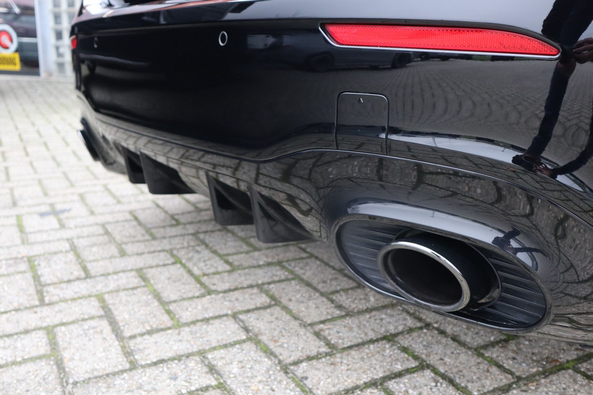 Afbeelding Mercedes-AMG A-Klasse 35  4MATIC | Night-pakket, Panoramadak, Stoelverwarming, Achteruitrijcamera, Spoorassistent