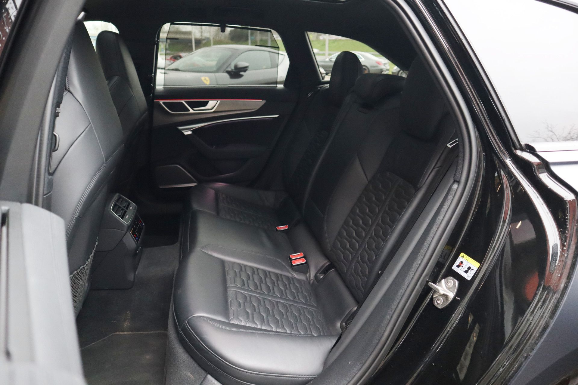 Afbeelding Audi RS6 Avant TFSI quattro | Milltek, Keramisch, Carbon in/ex, B&O, Panoramadak, Zitklima, Adaptive Cruise Control, Zonweringspakket, Wrap matblauw