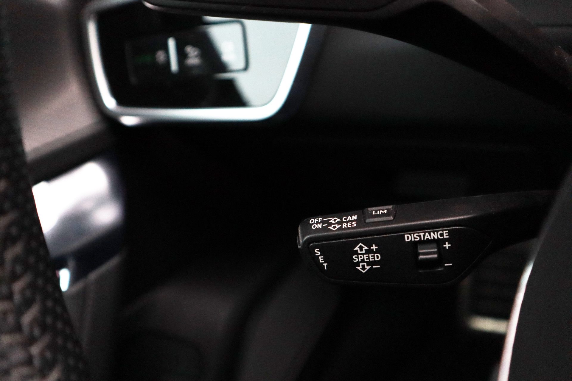 Afbeelding Audi RS6 Avant TFSI quattro | Milltek, Keramisch, Carbon in/ex, B&O, Panoramadak, Zitklima, Adaptive Cruise Control, Zonweringspakket, Wrap matblauw