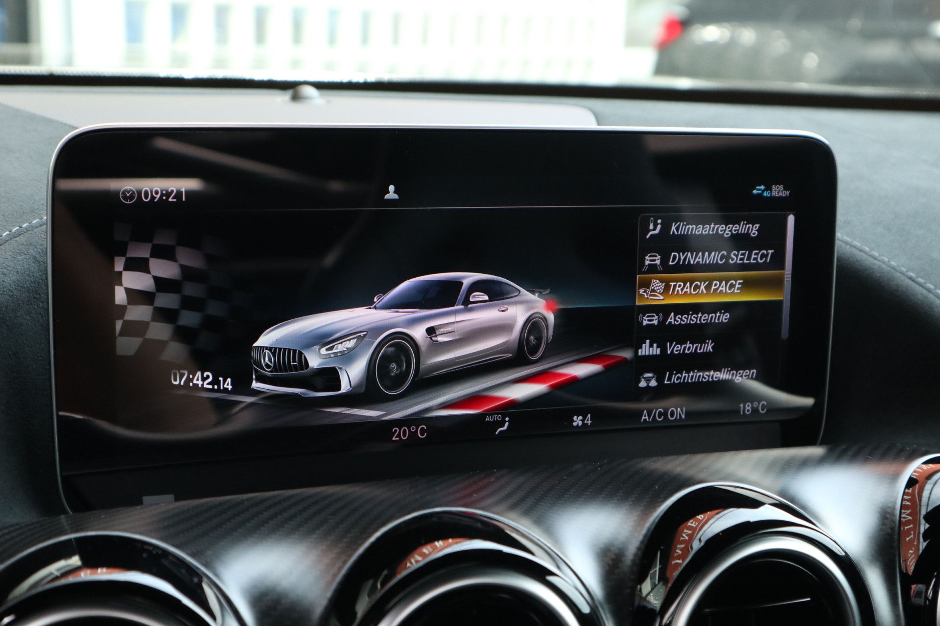 Afbeelding Mercedes-Benz AMG GT Black Series | Track Package, Schaalstoelen, Keramisch, Carbon in/exterieur, Burmester