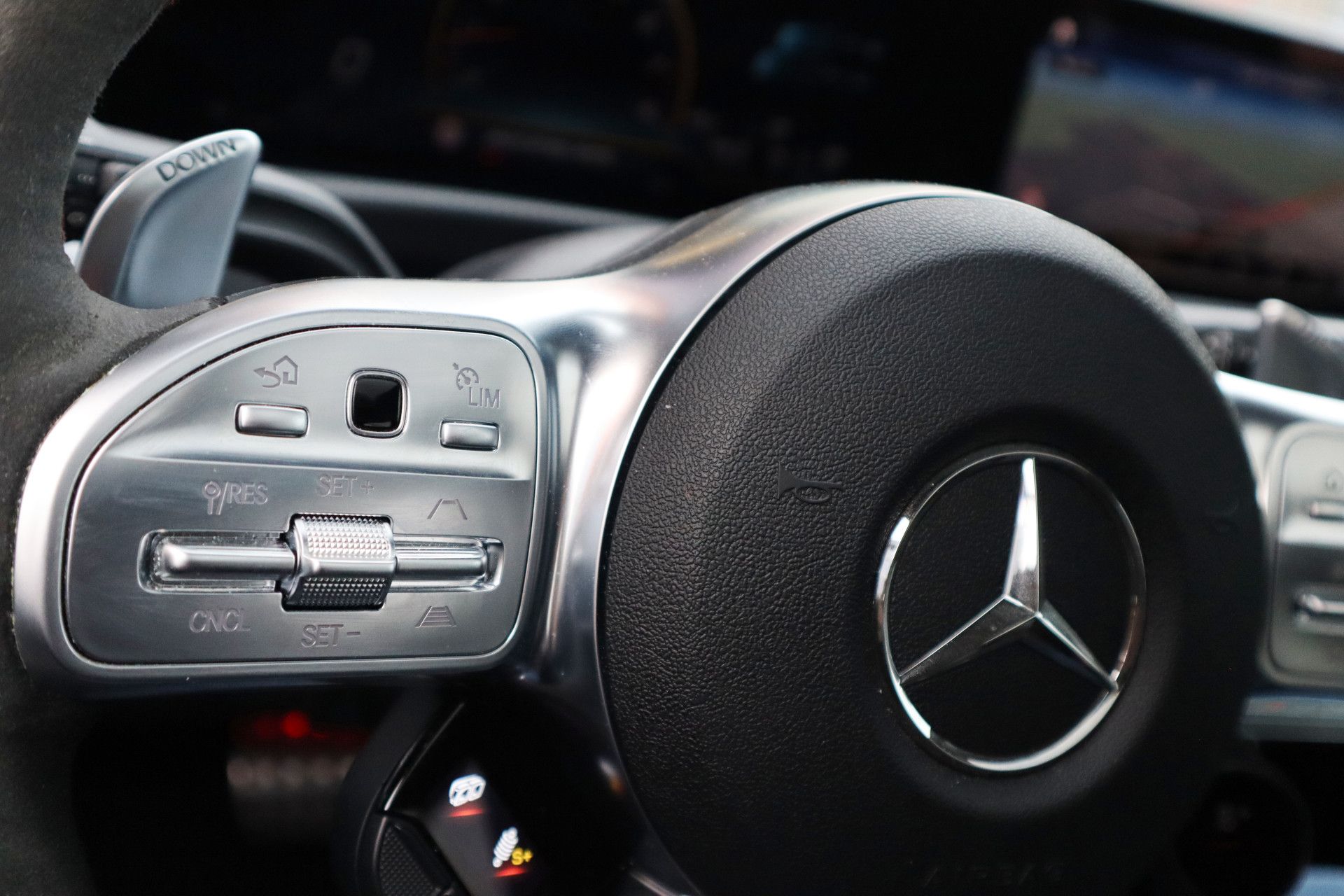 Afbeelding Mercedes-AMG A-Klasse 45 S  4MATIC+ | Akrapovic uitlaat, Perf. stoelen, Driver's Package, Aerodynamica-pakket, Pano, Rij-assistentie pakket, Memory, Stoelverwarming, Head-up display