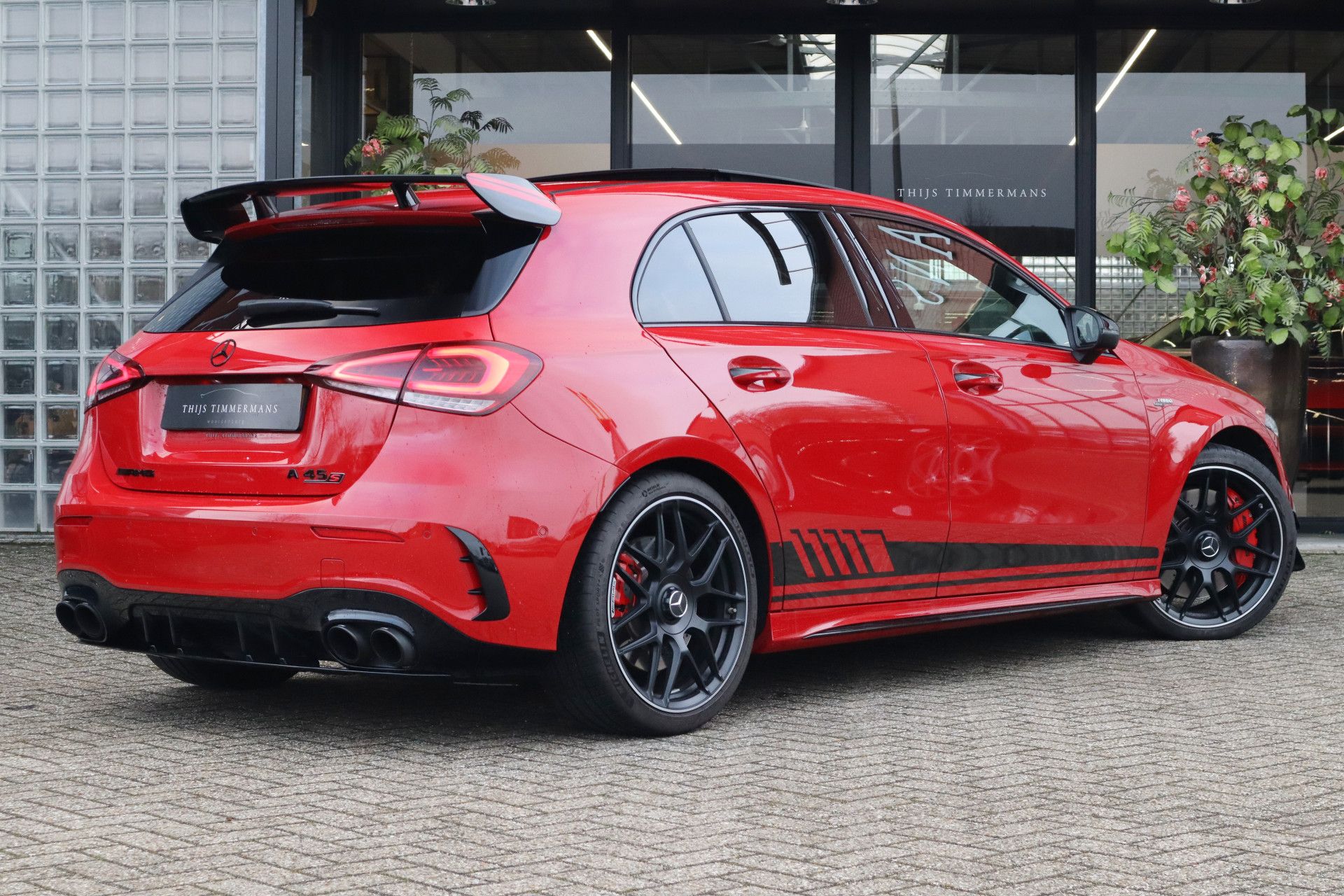 Afbeelding Mercedes-AMG A-Klasse 45 S  4MATIC+ | Akrapovic uitlaat, Perf. stoelen, Driver's Package, Aerodynamica-pakket, Pano, Rij-assistentie pakket, Memory, Stoelverwarming, Head-up display