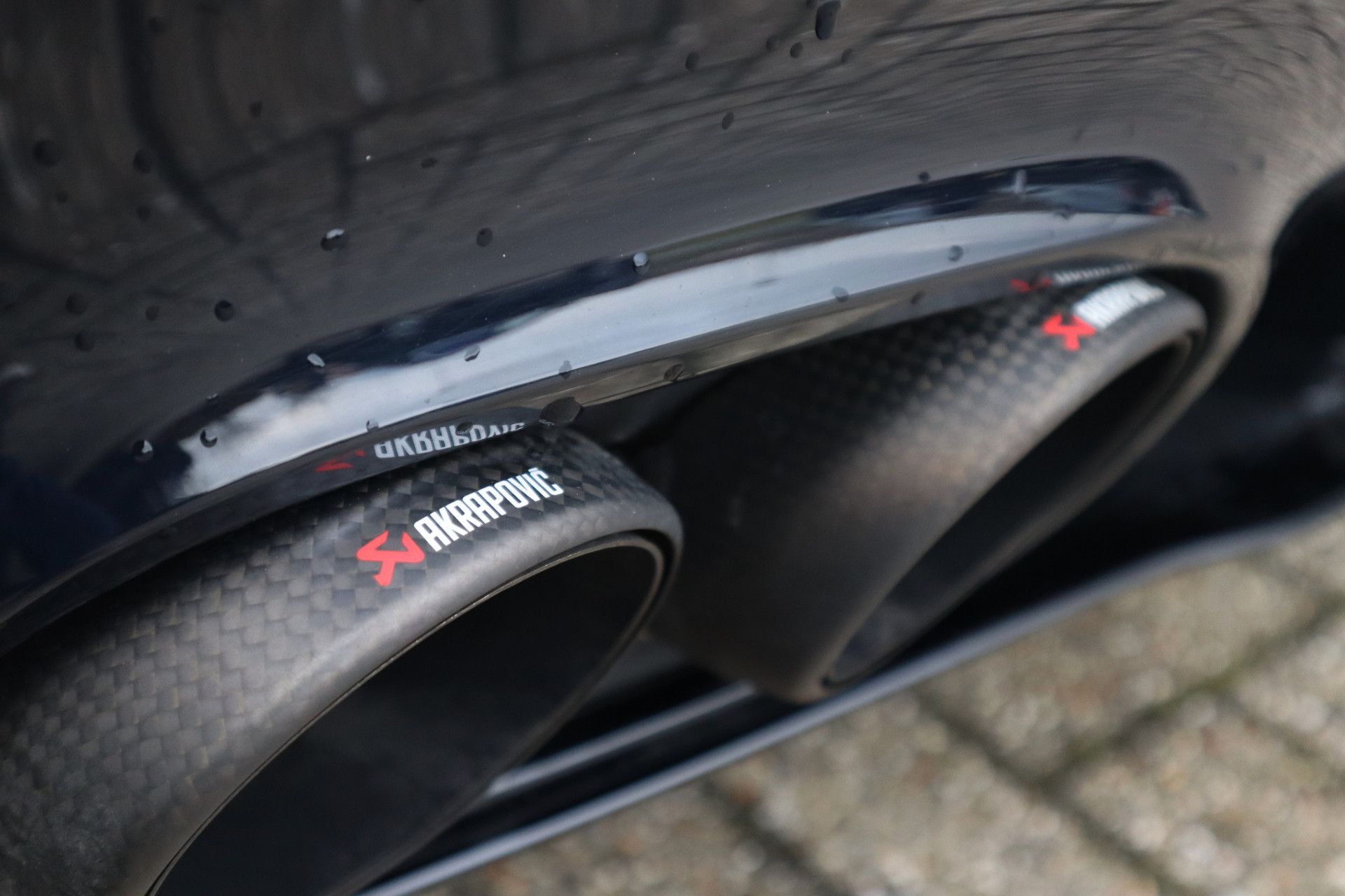 Afbeelding Mercedes-AMG A-Klasse 45 S  4MATIC+ | Akrapovic uitlaat, Perf. stoelen, Driver's Package, Aerodynamica-pakket, Pano, Rij-assistentie pakket, Memory, Stoelverwarming, Head-up display