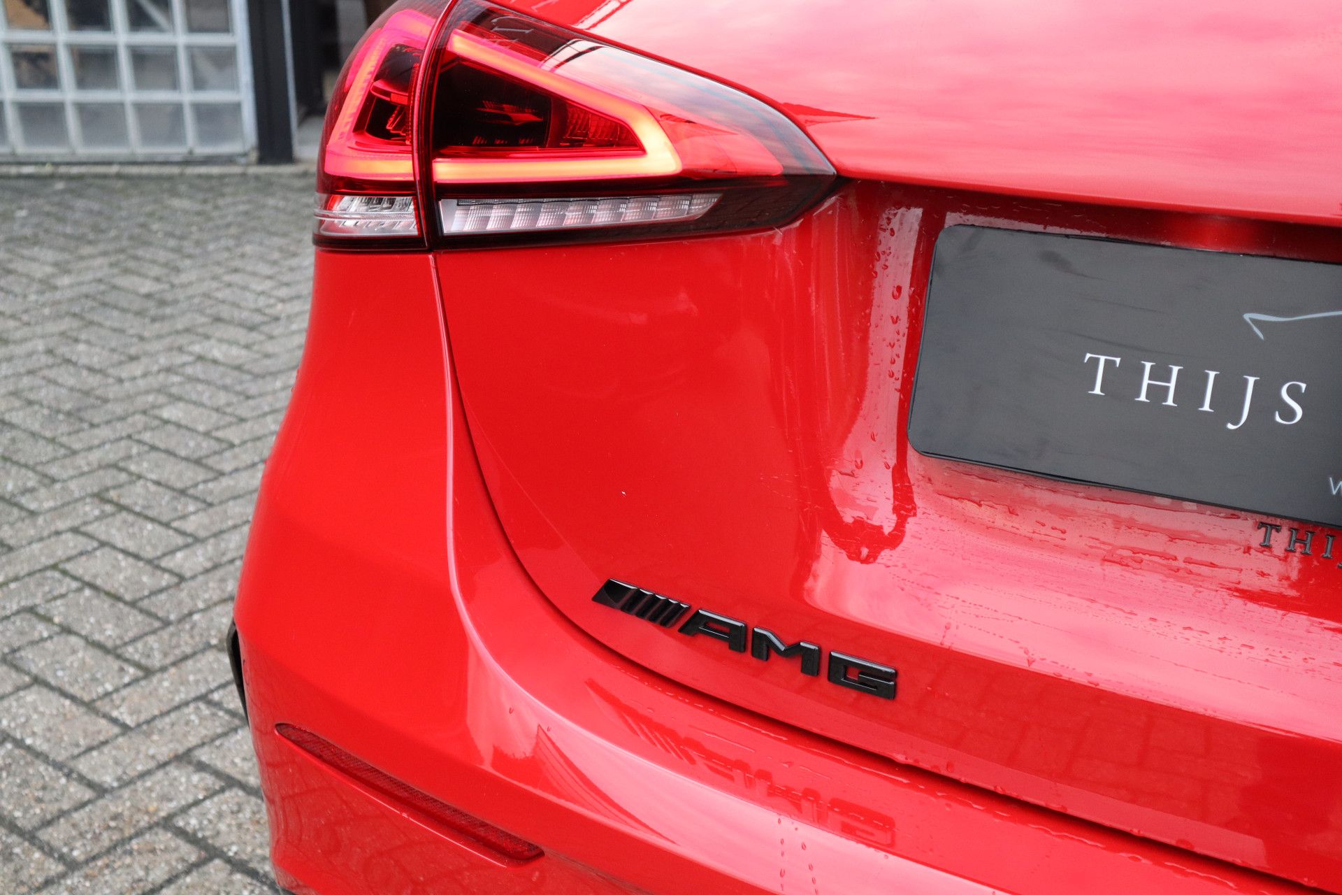 Afbeelding Mercedes-AMG A-Klasse 45 S  4MATIC+ | Akrapovic uitlaat, Perf. stoelen, Driver's Package, Aerodynamica-pakket, Pano, Rij-assistentie pakket, Memory, Stoelverwarming, Head-up display