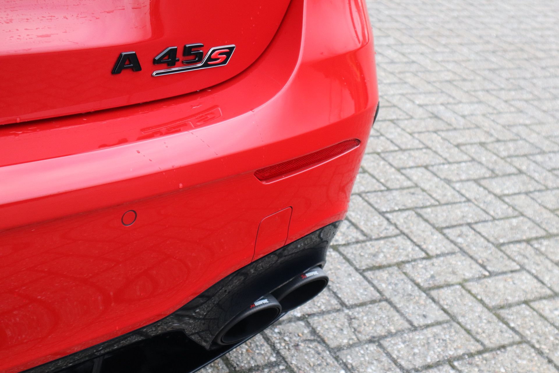 Afbeelding Mercedes-AMG A-Klasse 45 S  4MATIC+ | Akrapovic uitlaat, Perf. stoelen, Driver's Package, Aerodynamica-pakket, Pano, Rij-assistentie pakket, Memory, Stoelverwarming, Head-up display