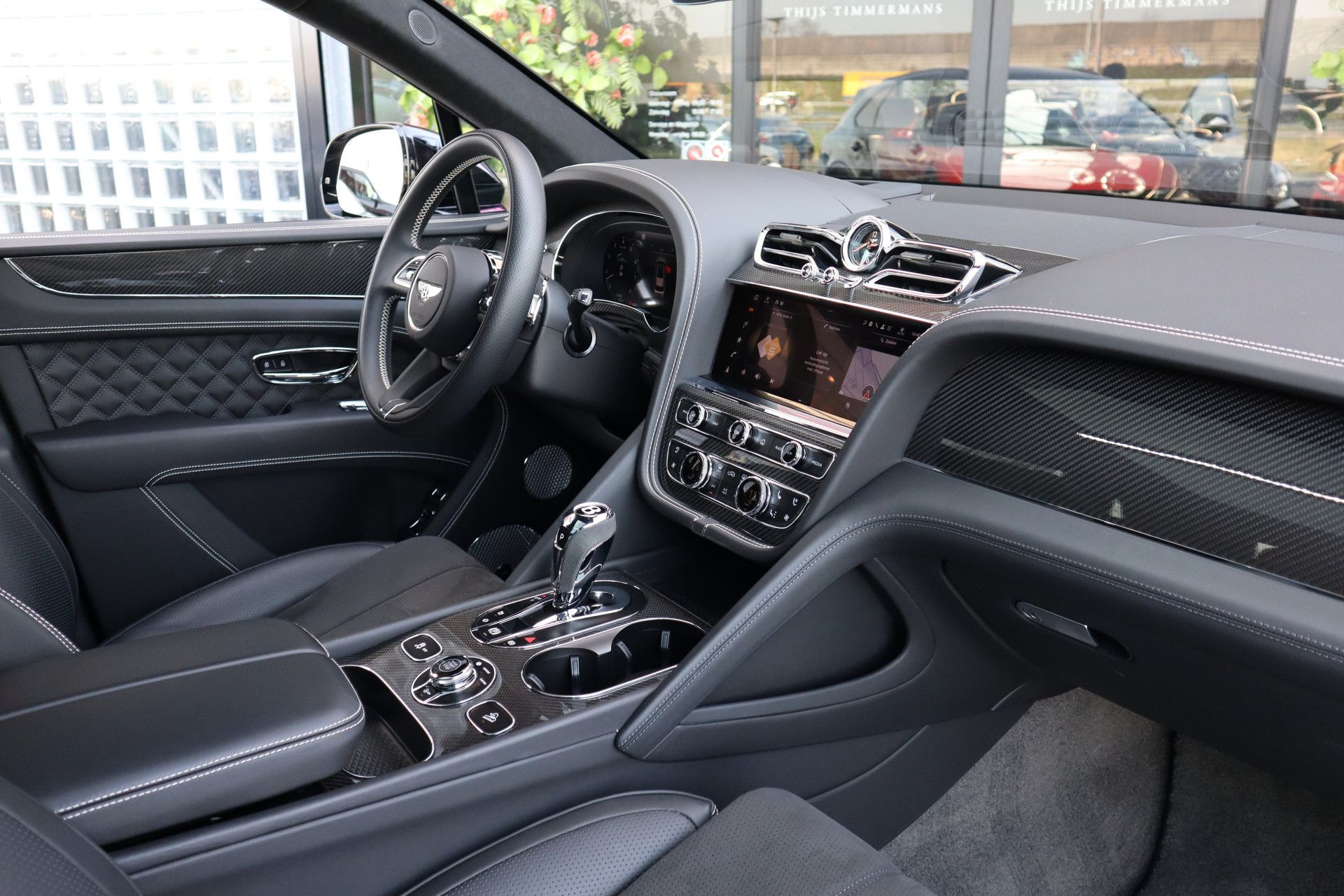 Afbeelding Bentley Bentayga S 4.0 V8 | Mulliner, Naim Audio, Carbon interieur, Massage, Nachtzicht, Panoramadak, Zitklima, Stuurverwarming, Trekhaak, Zonweringspakket