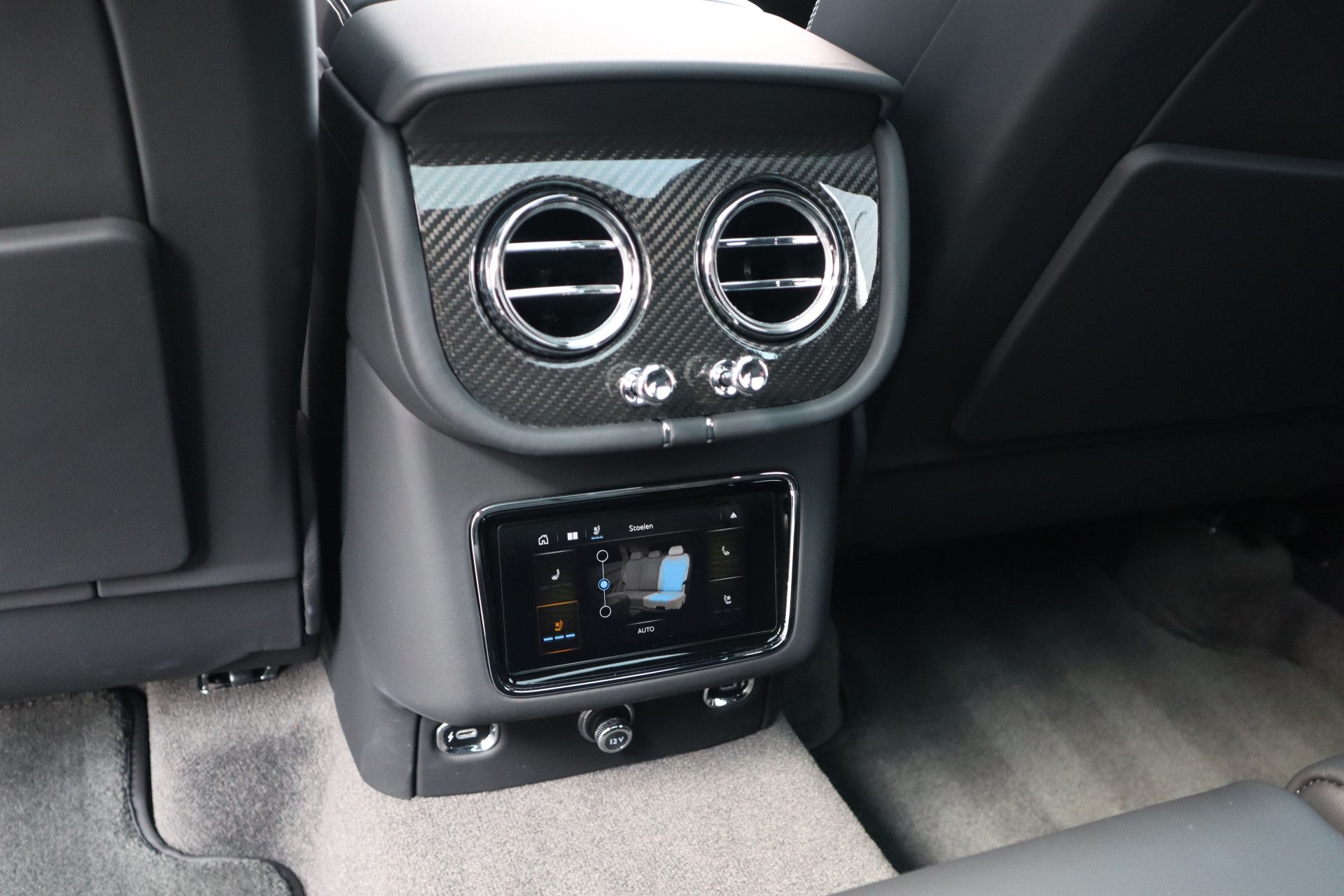 Afbeelding Bentley Bentayga S 4.0 V8 | Mulliner, Naim Audio, Carbon interieur, Massage, Nachtzicht, Panoramadak, Zitklima, Stuurverwarming, Trekhaak, Zonweringspakket