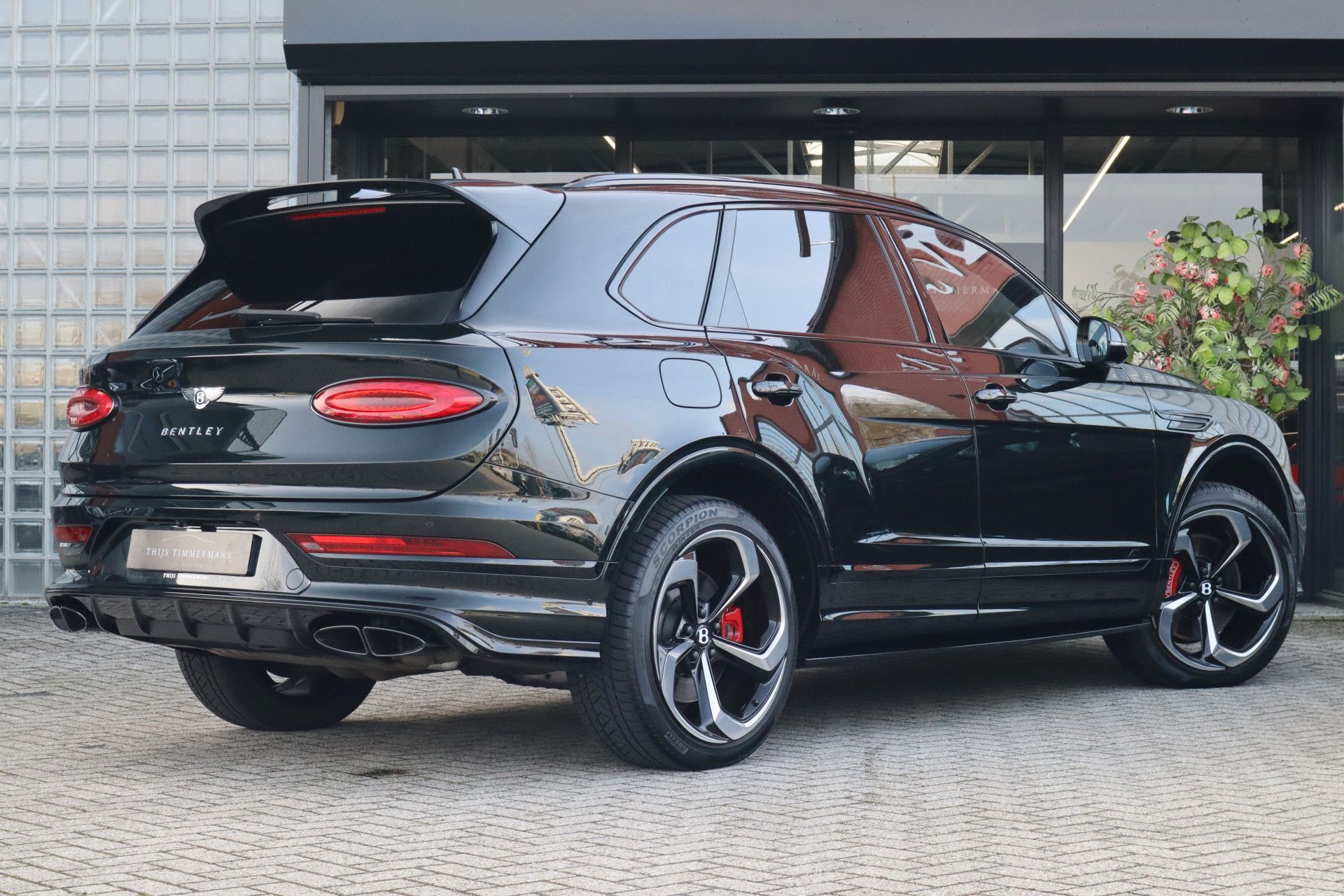 Afbeelding Bentley Bentayga S 4.0 V8 | Mulliner, Naim Audio, Carbon interieur, Massage, Nachtzicht, Panoramadak, Zitklima, Stuurverwarming, Trekhaak, Zonweringspakket