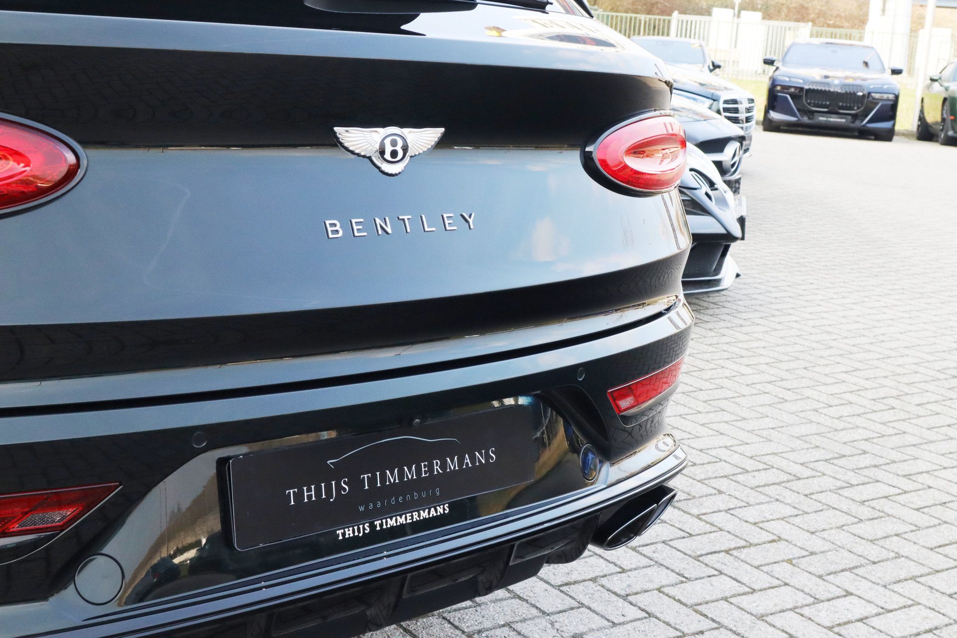 Afbeelding Bentley Bentayga S 4.0 V8 | Mulliner, Naim Audio, Carbon interieur, Massage, Nachtzicht, Panoramadak, Zitklima, Stuurverwarming, Trekhaak, Zonweringspakket