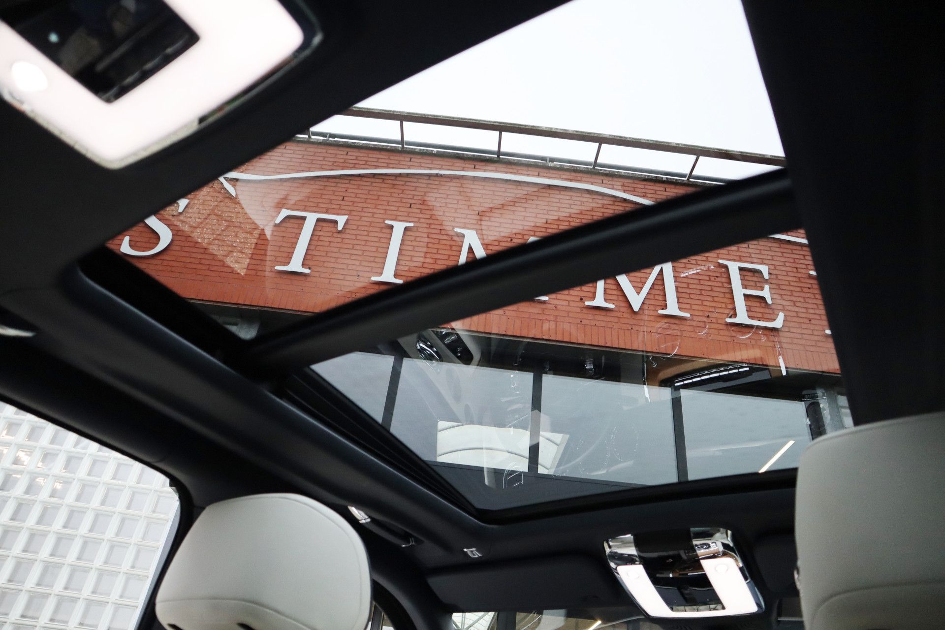 Afbeelding Rolls-Royce Cullinan 6.75 V12 | Bespoke Audio, Massage, Entertainment, Nachtzicht, Panoramadak, Trekhaak, Stoelverwarming, Stuurverwarming, ACC